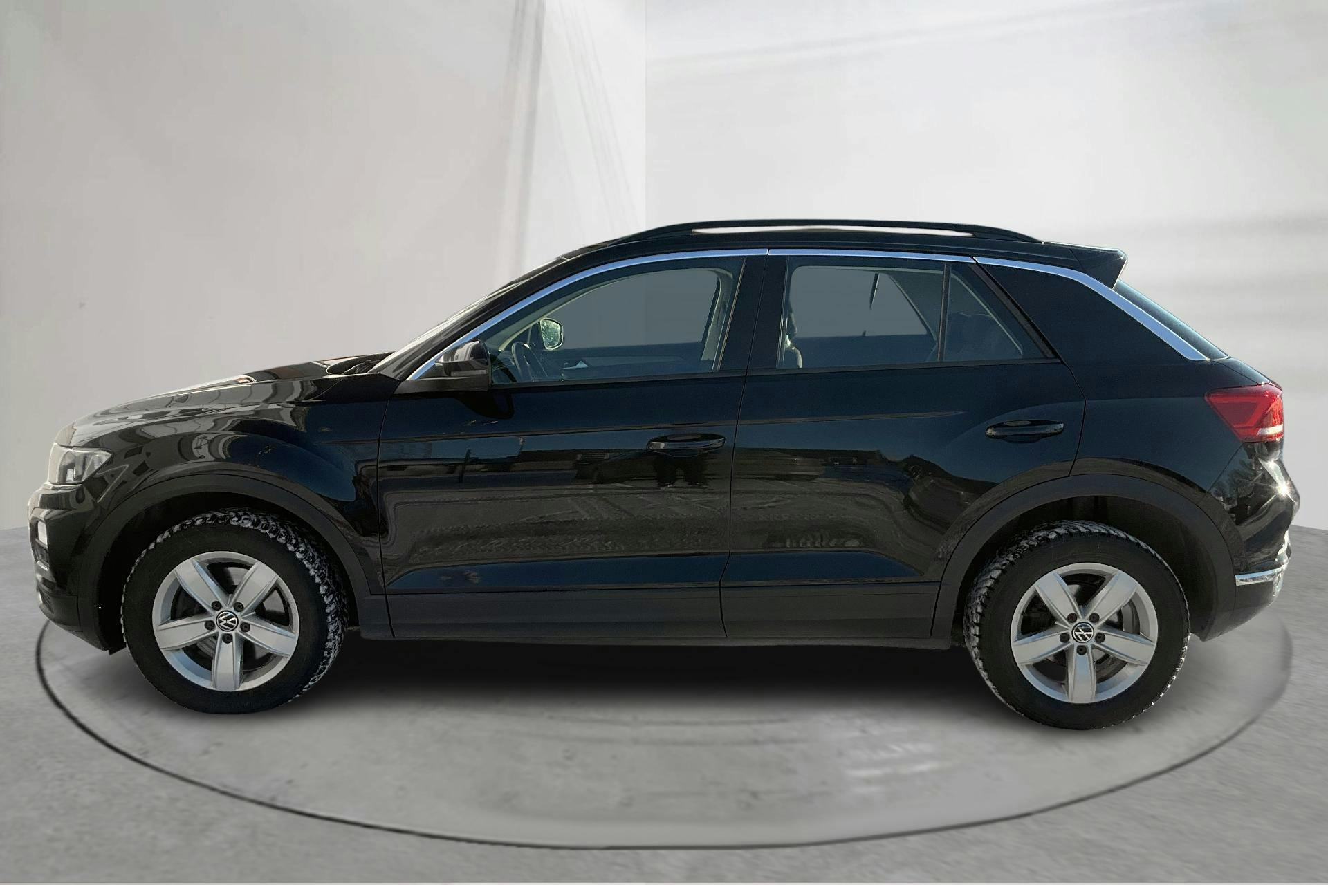 Præsentationsfoto 2 af 14: VW T-Roc 2.0 TDI 4MOTION (150hk) - 148 100 kilometer - Salgsautomat - Sort - 2021