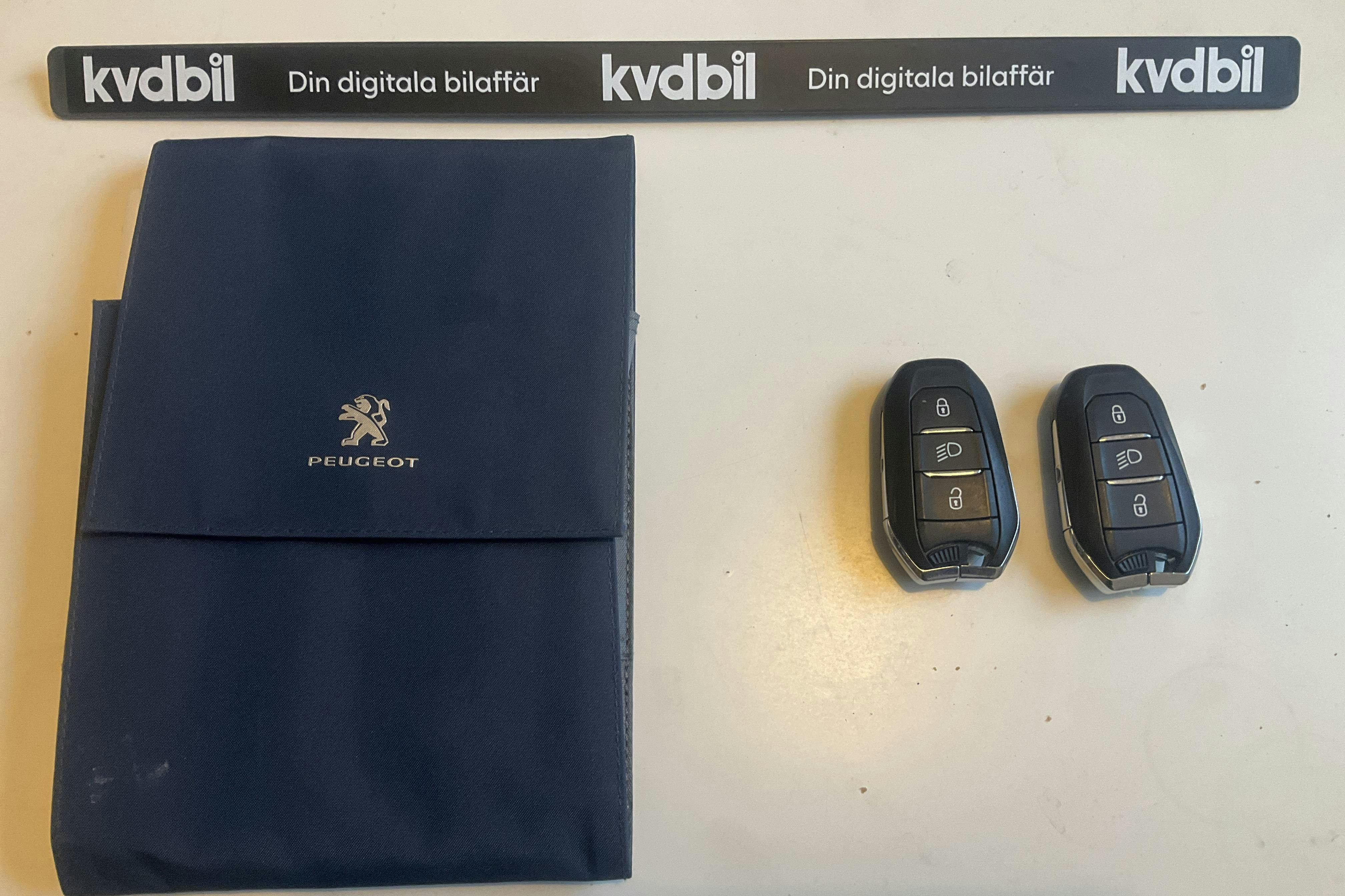 Præsentationsfoto 24 af 24: Peugeot 5008 1.2 PureTech (130hk) - 58 250 kilometer - Salgsautomat - Hvid - 2021