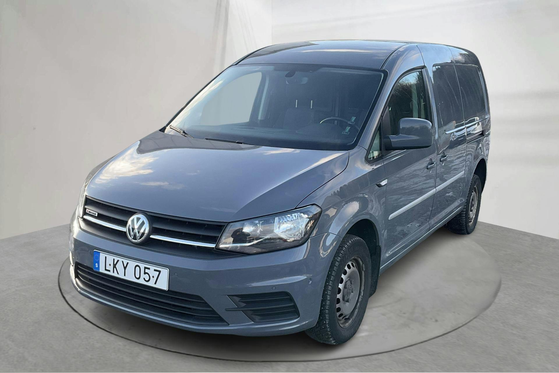 Presentationsfoto 1 av 14: VW Caddy 2.0 TDI Maxi Skåp 4MOTION (122hk) - 12 145 mil - Manuell - Light Grey - 2018