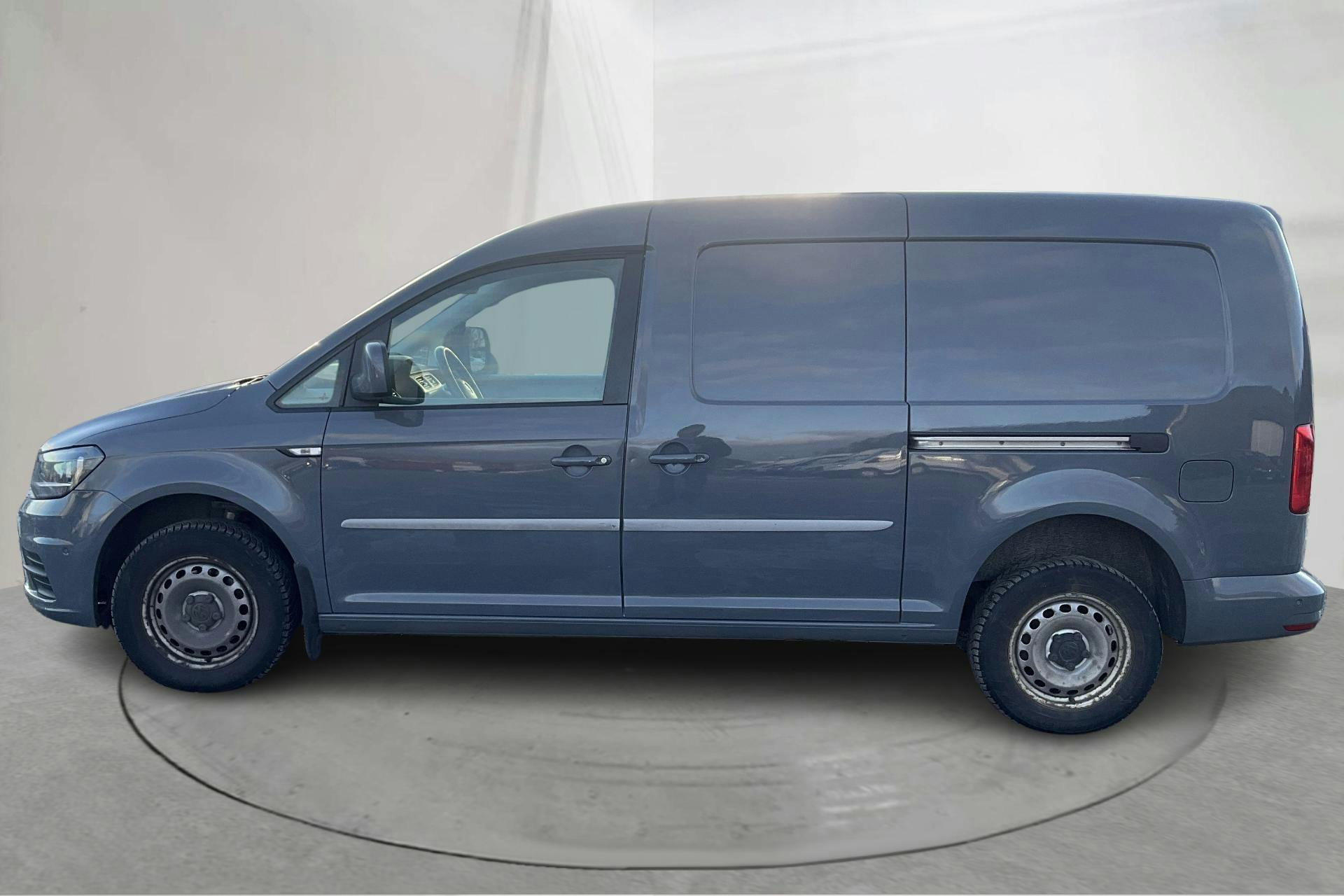 Presentationsfoto 2 av 14: VW Caddy 2.0 TDI Maxi Skåp 4MOTION (122hk) - 12 145 mil - Manuell - Light Grey - 2018