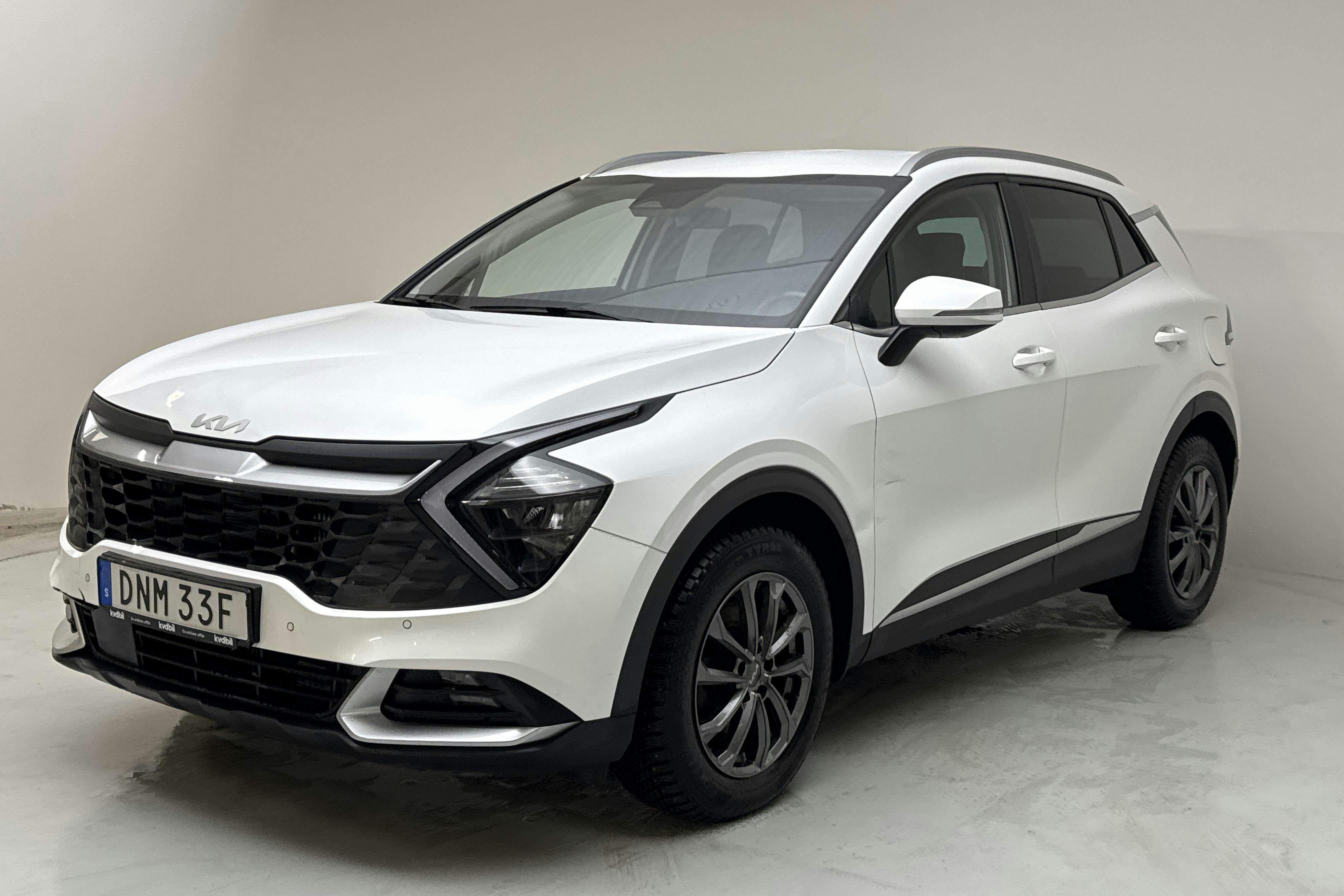 Presentation photo 1 of 15: KIA Sportage HEV AWD (230hk) - 168 240 km - Automatic - white - 2022