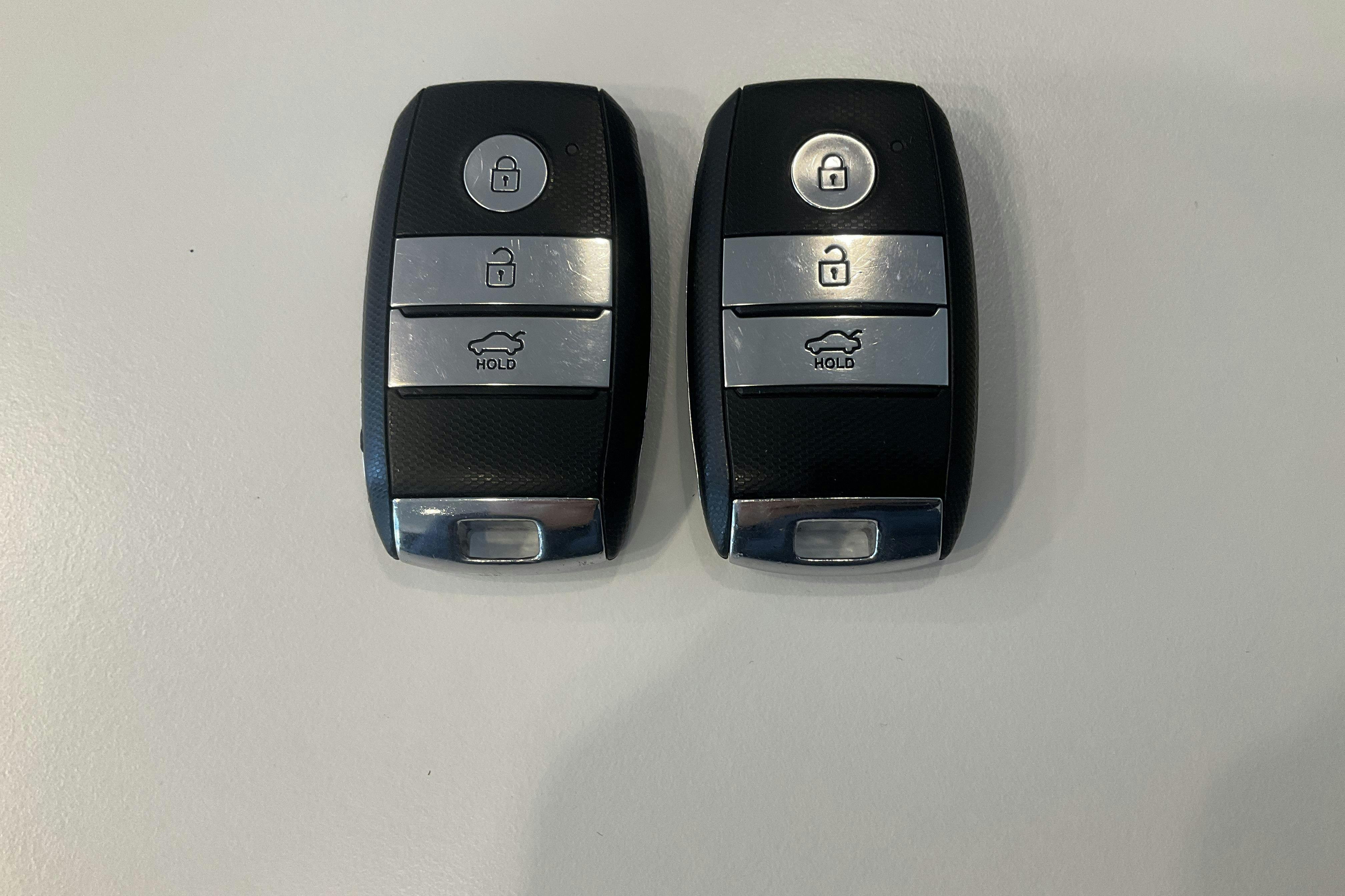 Presentationsfoto 27 av 27: KIA Optima 2.0 GDi Plug-in Hybrid SW (205hk) - 9 528 mil - Automat - grå - 2018