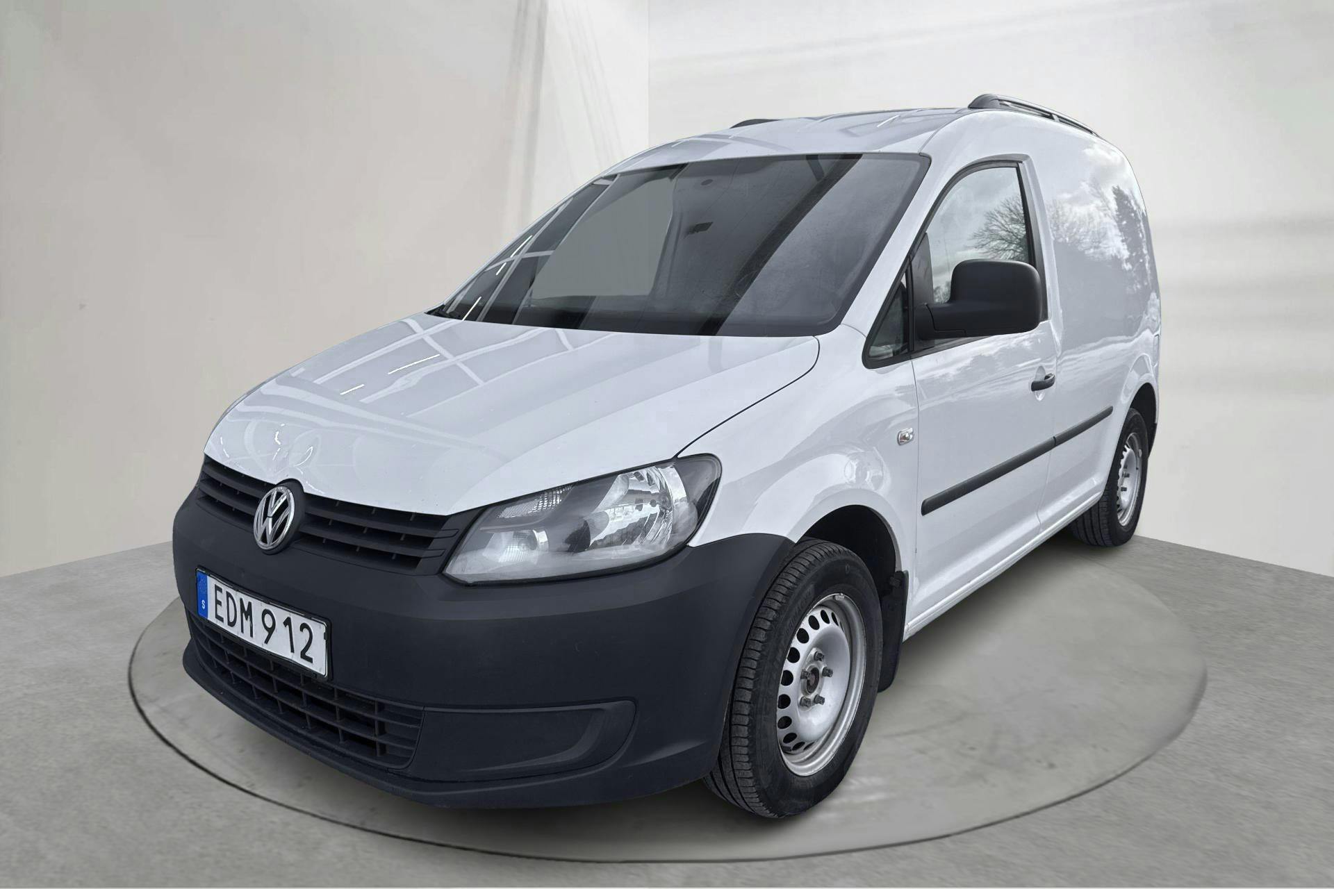 Presentationsfoto 1 av 14: VW Caddy 1.6 TDI Skåp (102hk) - 27 476 mil - Automat - vit - 2015