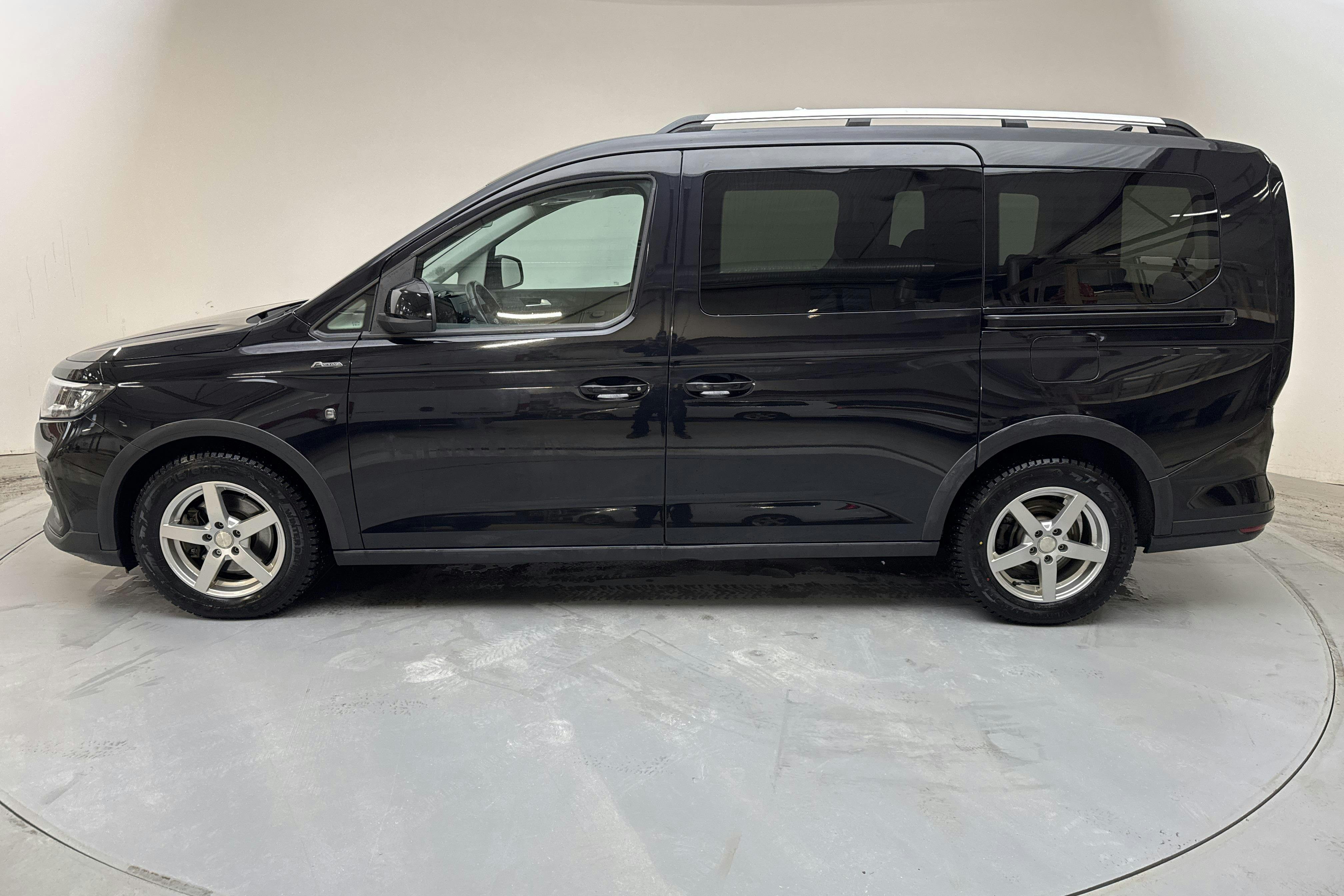 Presentation photo 2 of 16: Ford Tourneo Connect 2.0 (122hk) - 121 800 km - Automatic - black - 2023