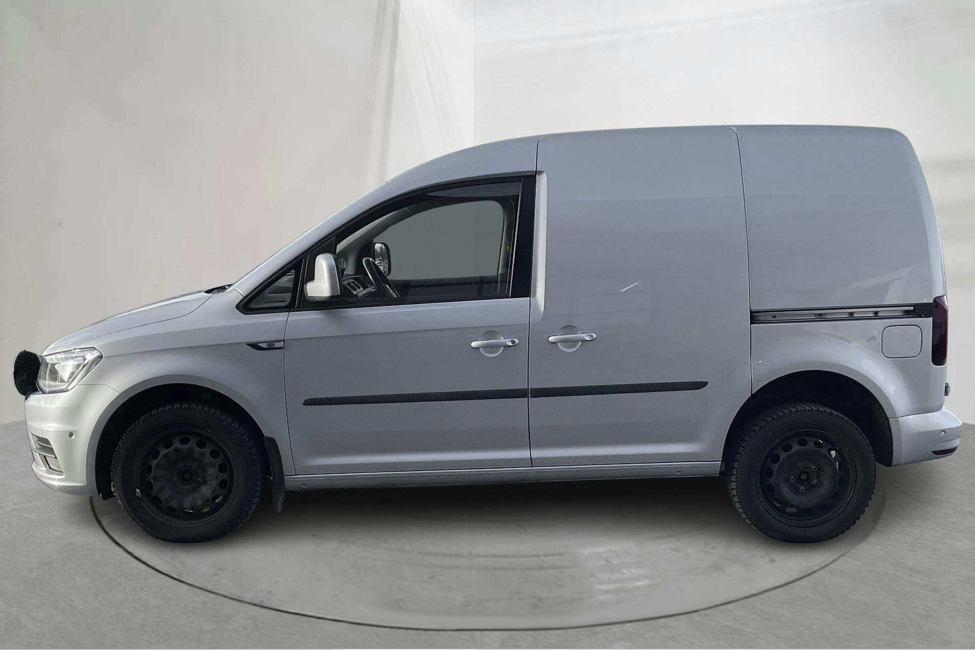 Presentationsfoto 2 av 15: VW Caddy 2.0 TDI Skåp 4MOTION (150hk) - 17 321 mil - Automat - silver - 2020