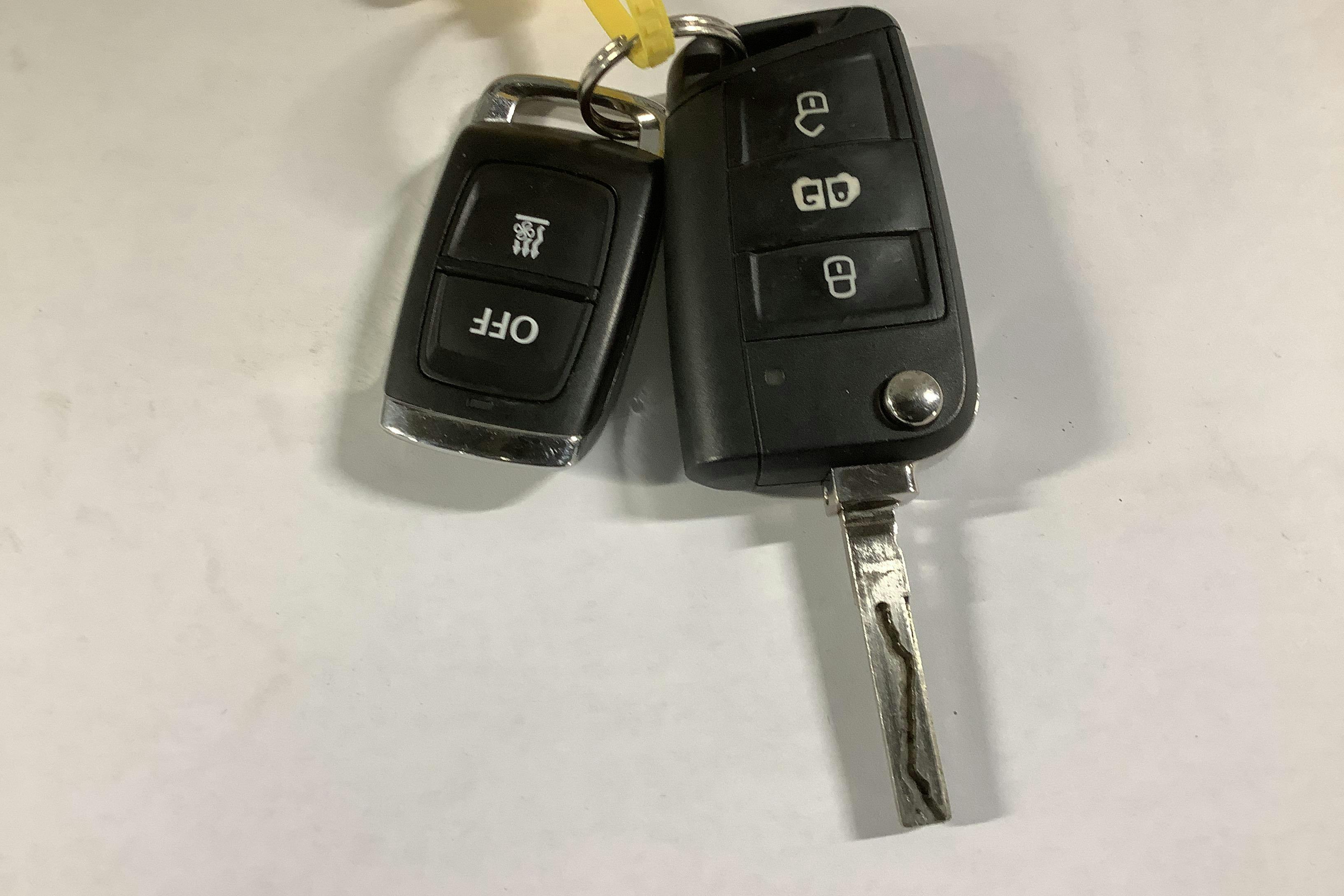 Præsentationsfoto 16 af 16: VW Transporter T6 2.0 TDI BMT Skåp 4MOTION (150hk) - 199 370 kilometer - Salgsautomat - Sølv - 2020