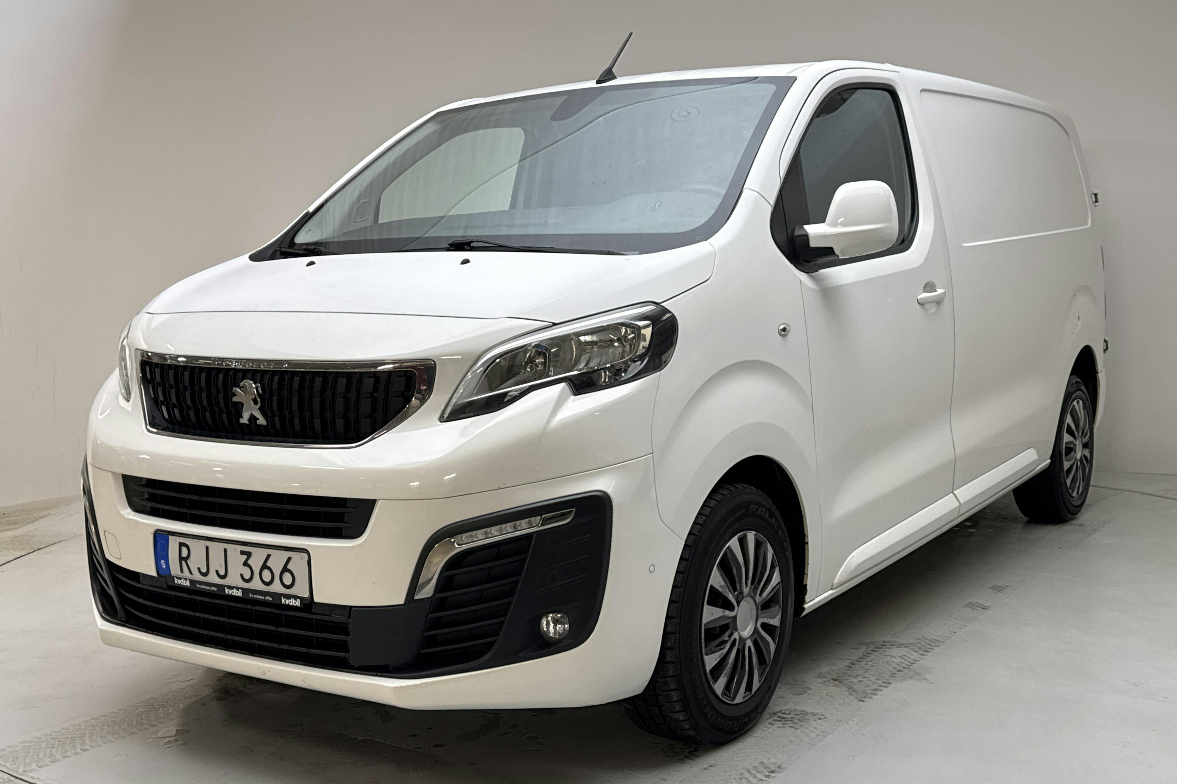 Presentation photo 1 of 12: Peugeot Expert BlueHDi Skåp (177hk) - 100 310 km - Automatic - white - 2017