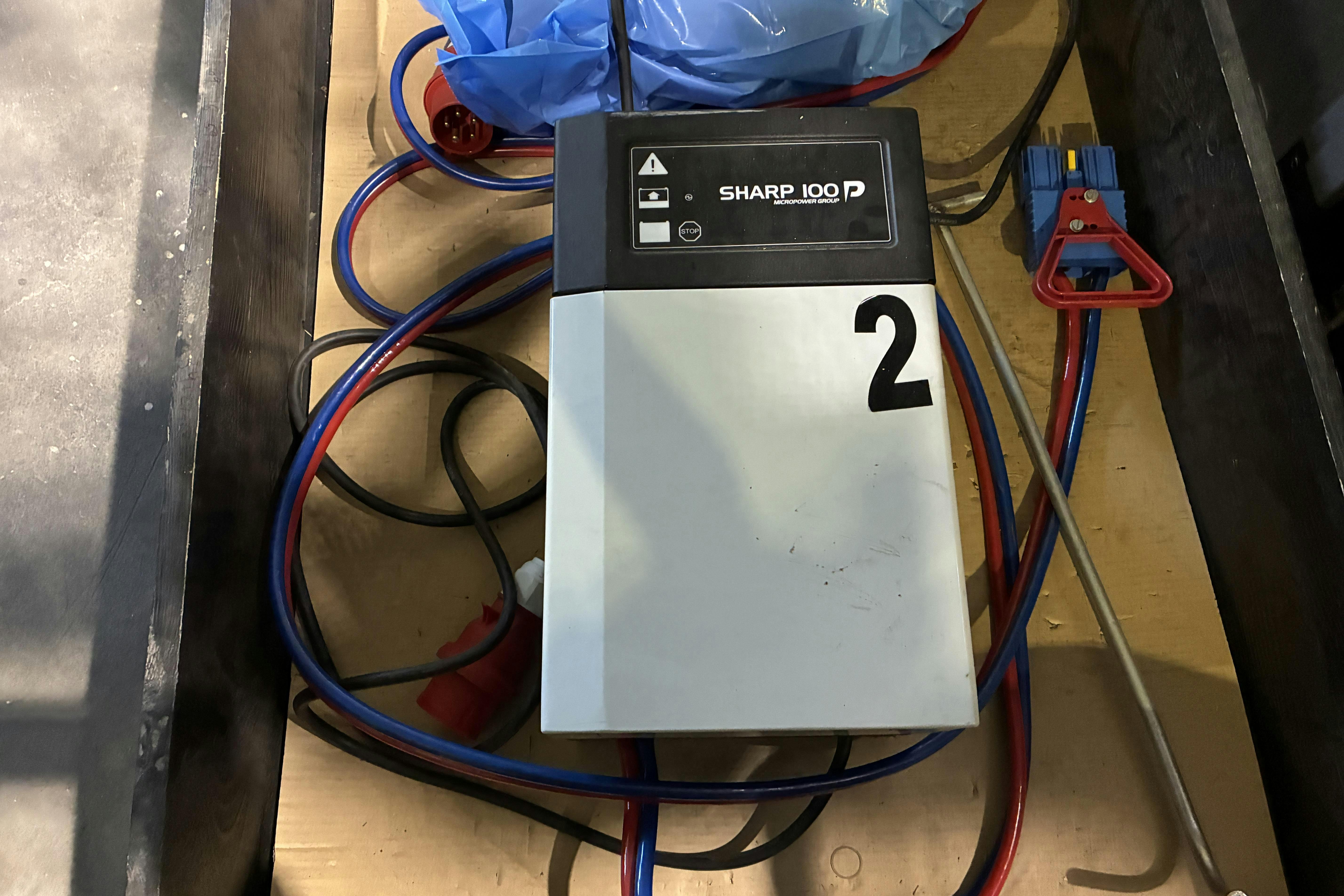 Presentationsfoto 16 av 16: Mitsubishi OPBH12PH Truck -  - 2022