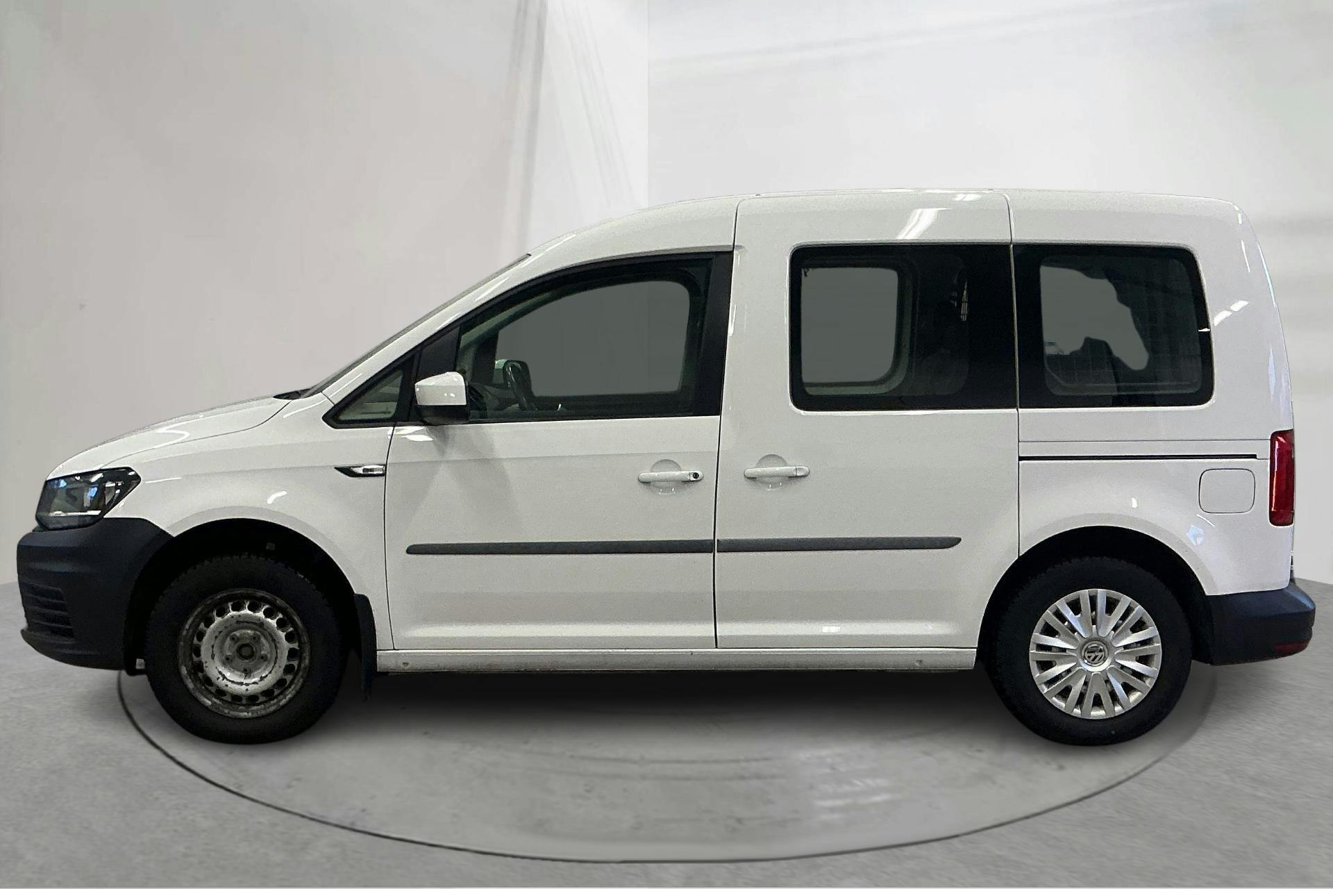 Esittelykuva 2 osoitteesta 16: VW Caddy Combi 2.0 TDI (102hk) - 261 010 km - Manuaalinen - valkoinen - 2020