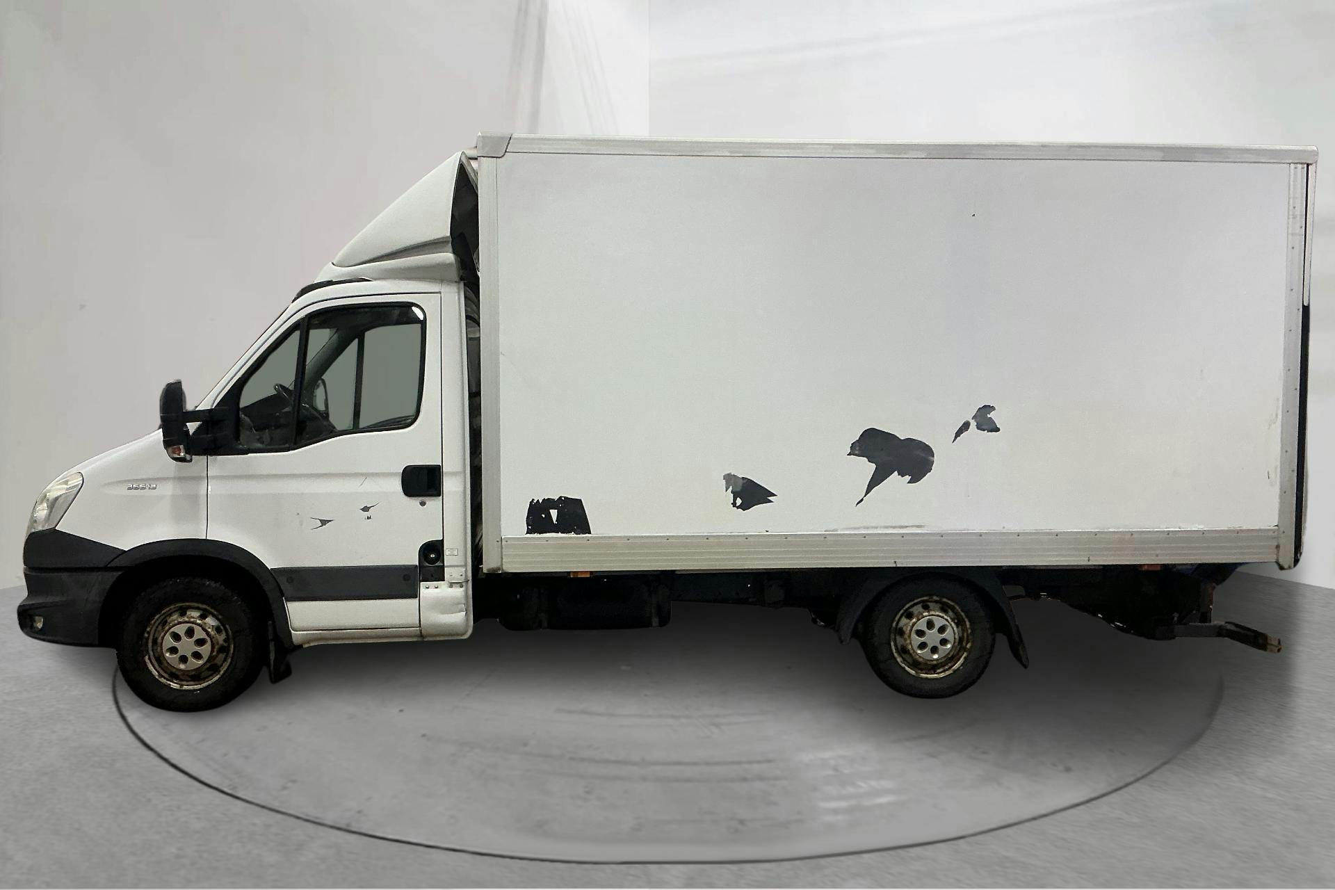 Presentation photo 2 of 16: Iveco Daily 35 2.3 HPT (126hk) - 111 270 km - Manual - white - 2012