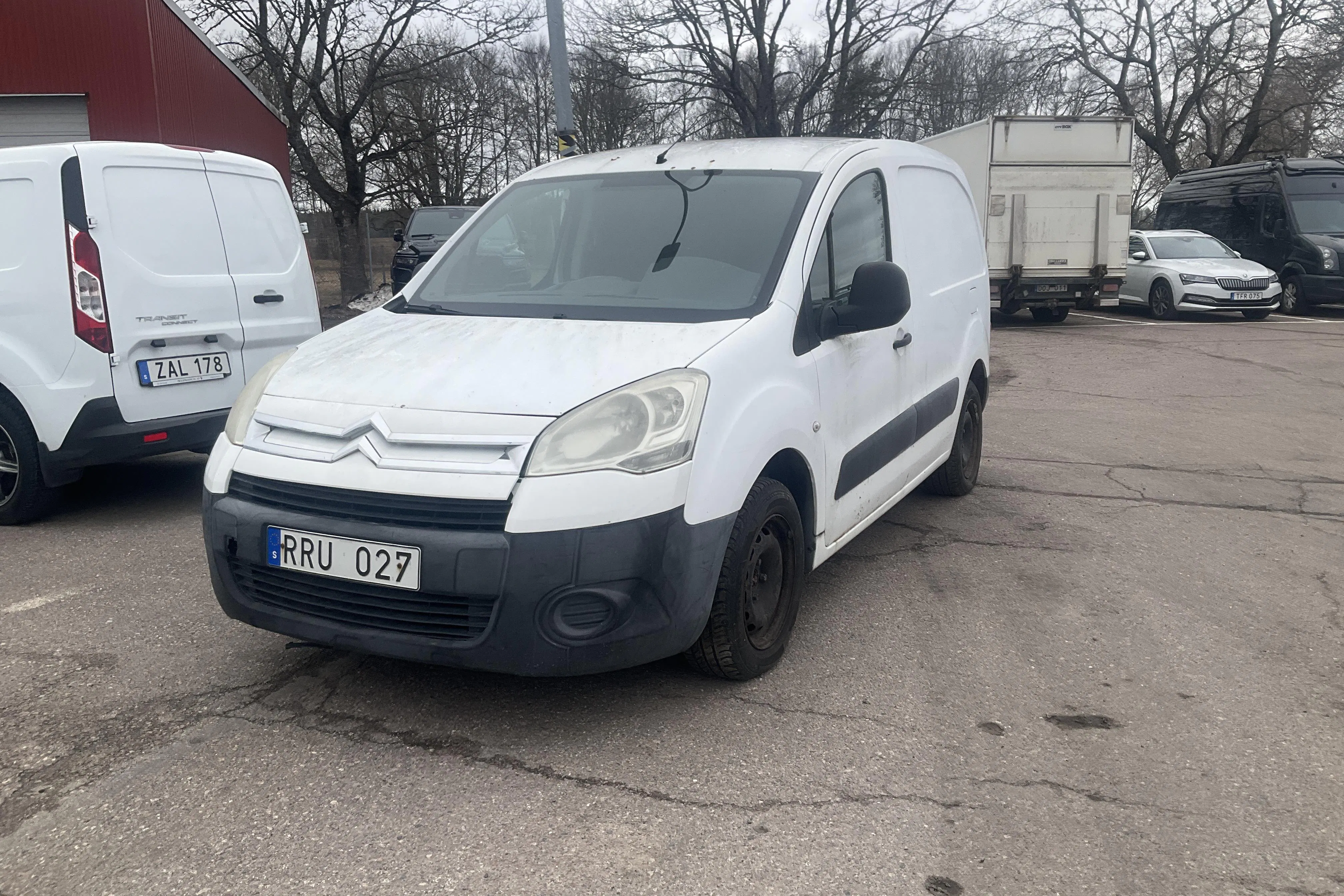 Presentation photo 1 of 8: Citroën Berlingo III 1.6 HDi Skåp (90hk) - 0 km - Manual - white - 2011