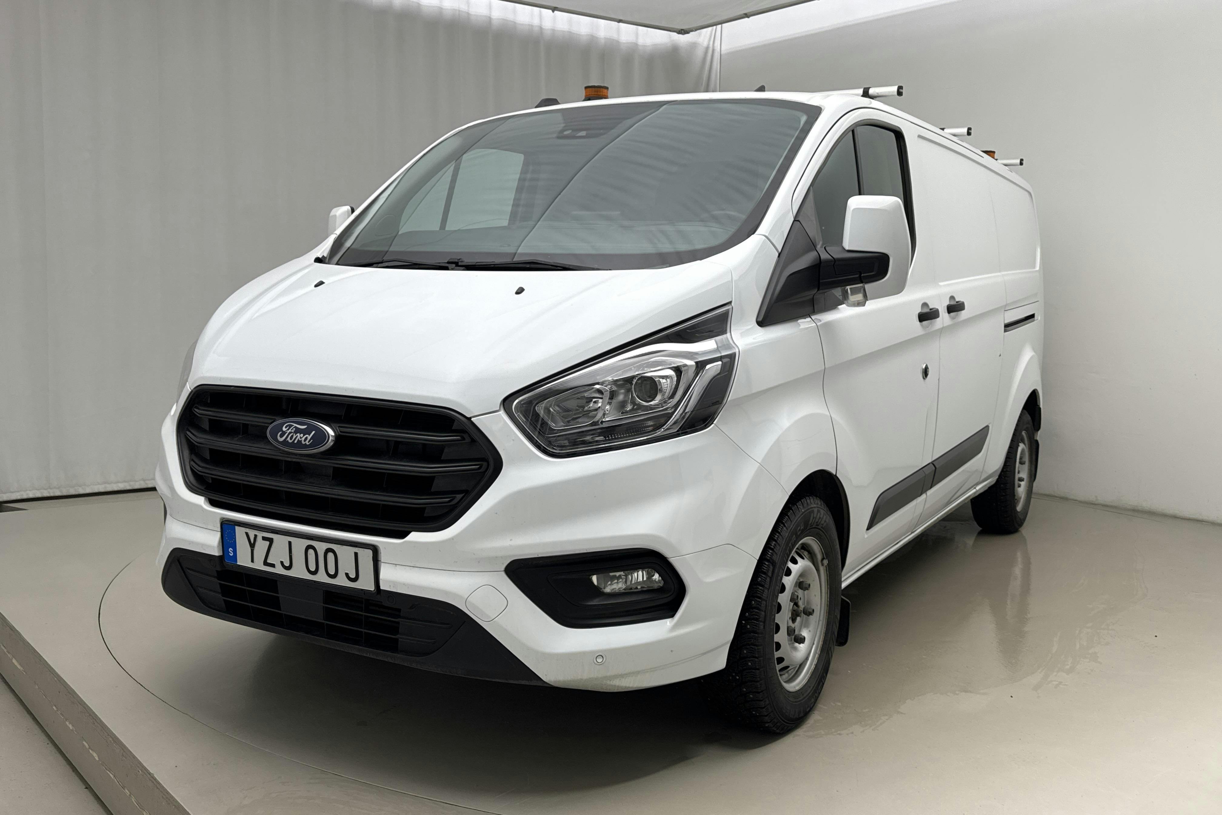 Presentationsfoto 1 av 20: Ford Transit Custom 300 MHEV (130hk) - 4 732 mil - Manuell - vit - 2023