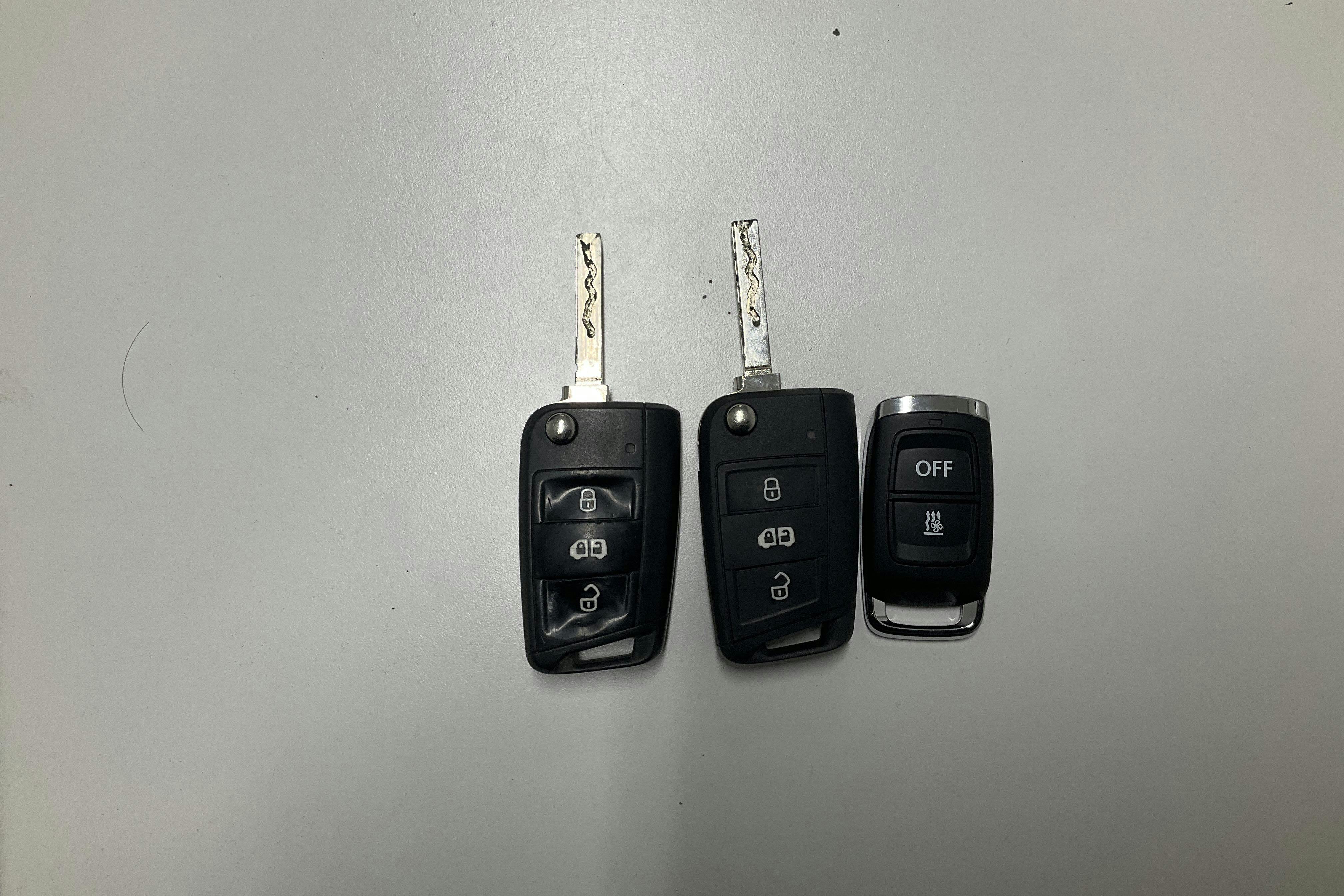 Zdjęcie prezentacyjne 14 z 14: VW Transporter 2.0 TDI BMT Skåp 4MOTION (150hk) - 167 970 km - Automatyczna - srebro - 2020