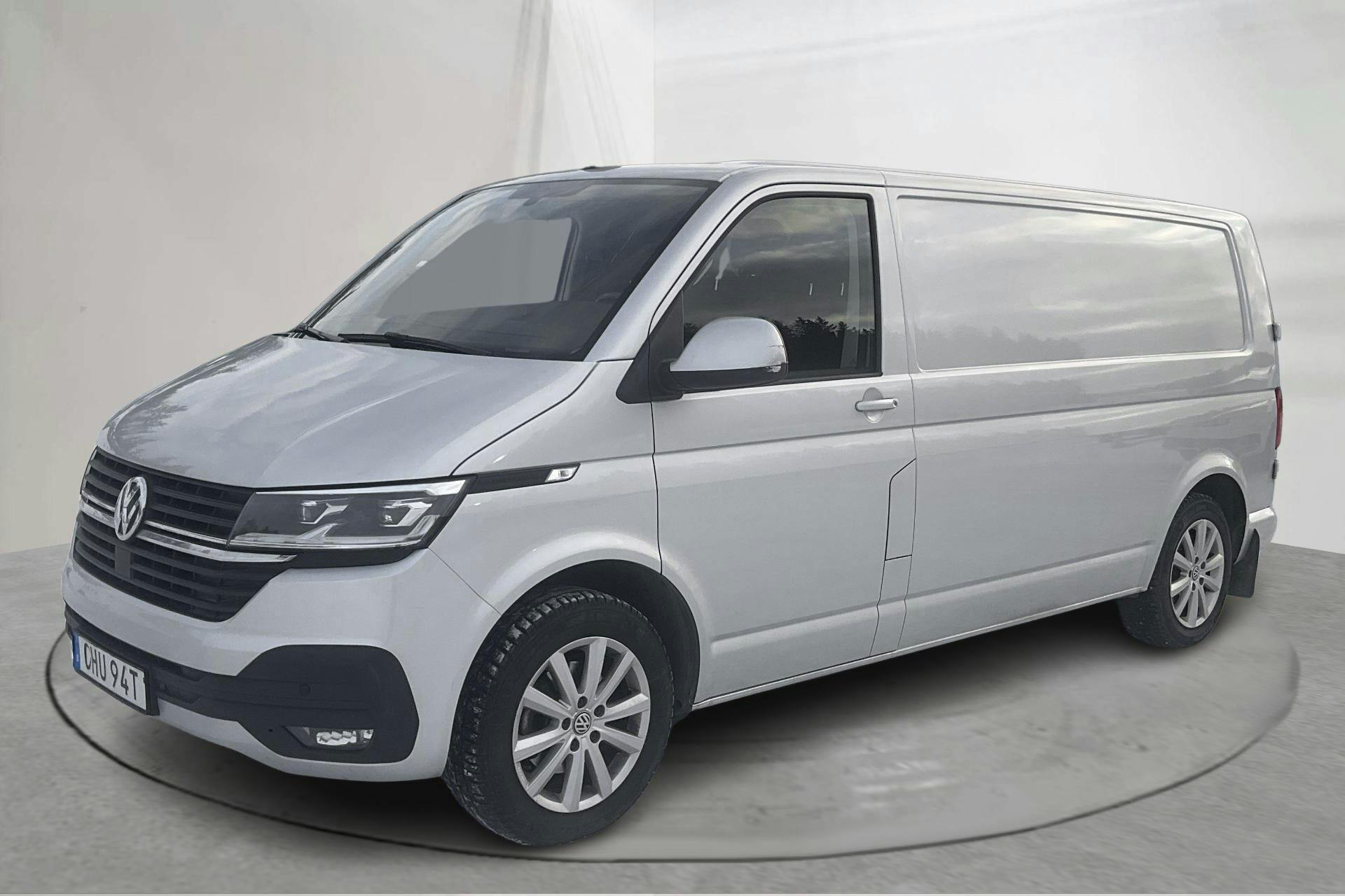 Zdjęcie prezentacyjne 1 z 14: VW Transporter 2.0 TDI BMT Skåp 4MOTION (150hk) - 167 970 km - Automatyczna - srebro - 2020