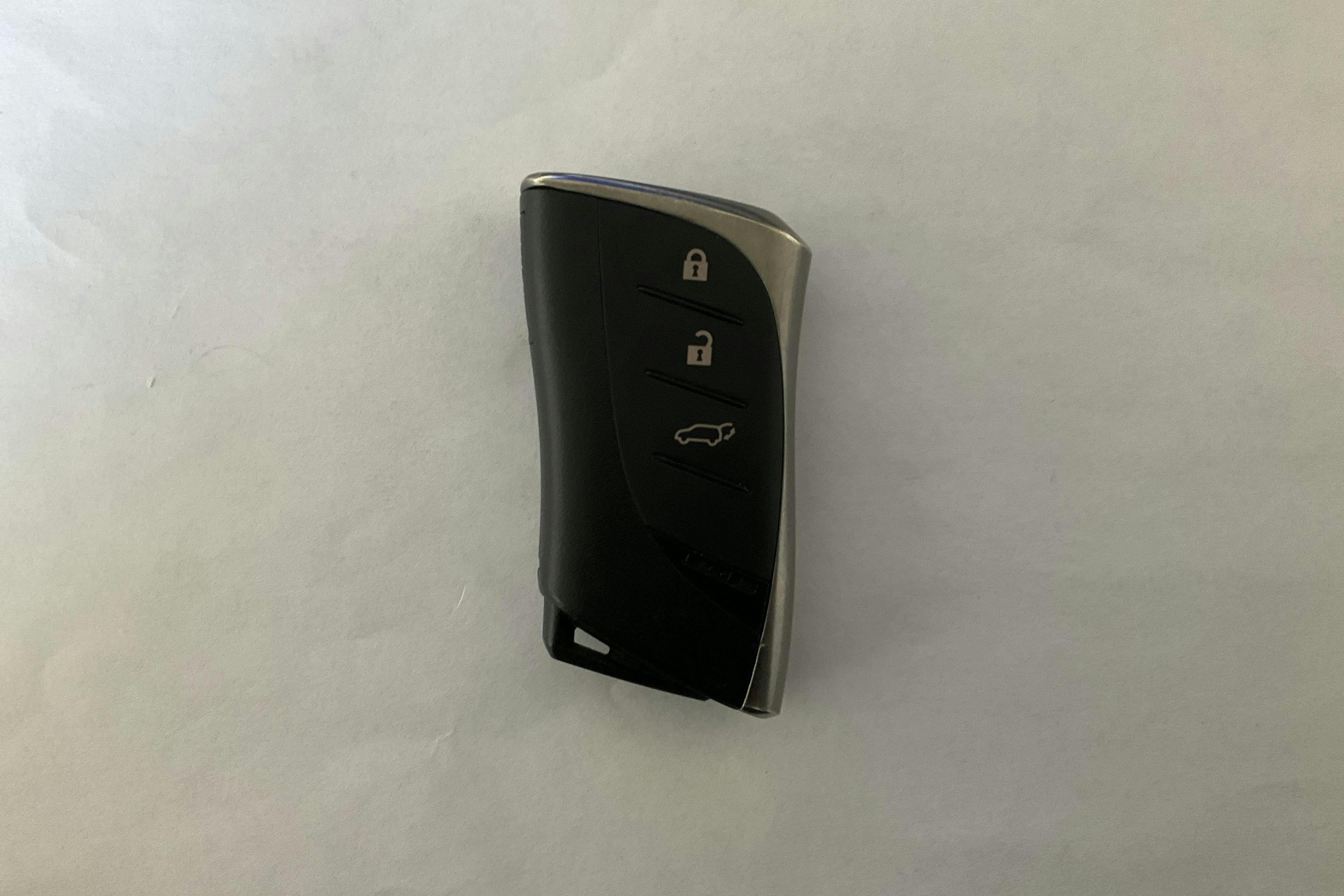 Presentation photo 20 of 20: Lexus RX 500h AWD (371hk) - 59 160 km - Automatic - white - 2023