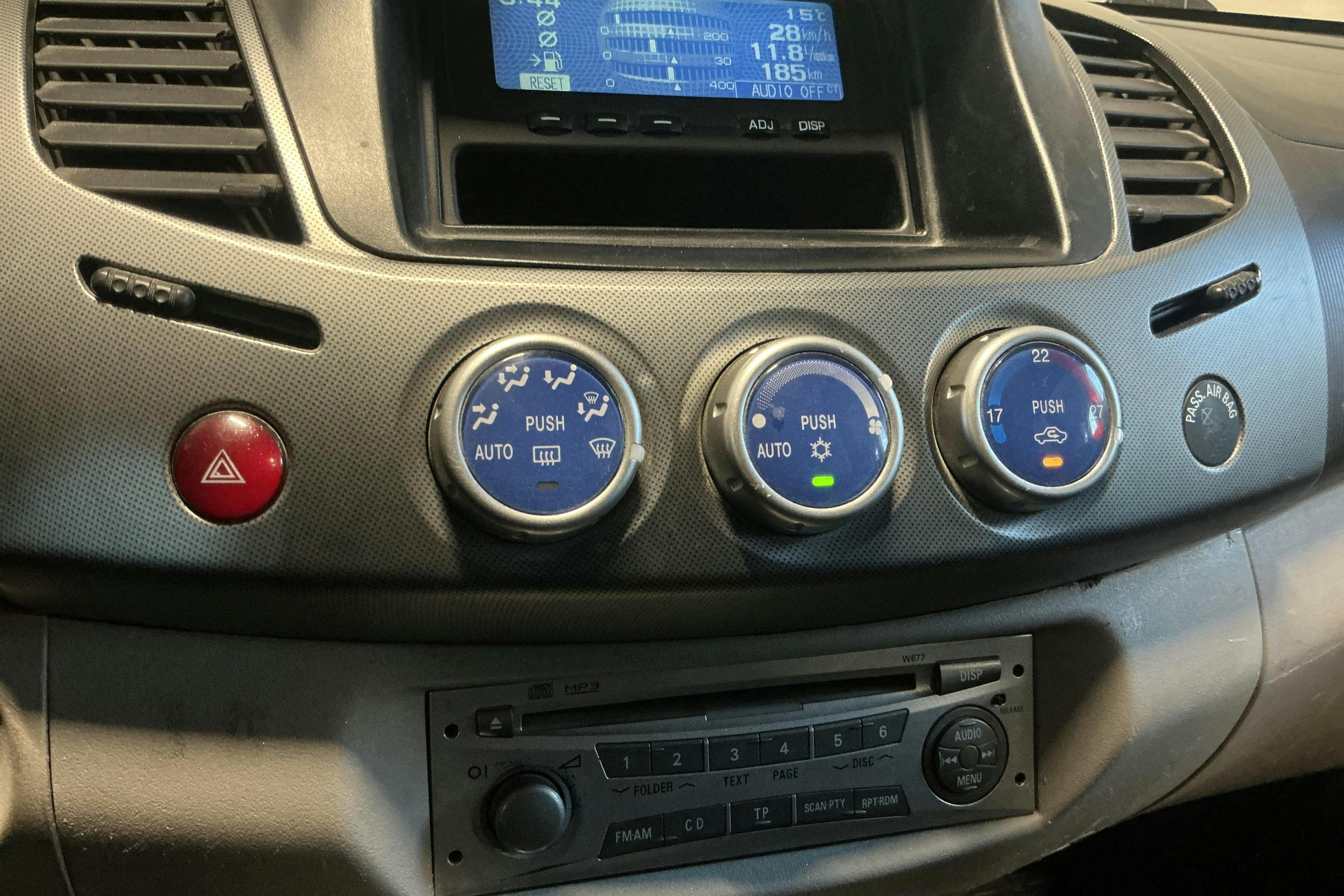 Presentationsfoto 13 av 13: Mitsubishi L200 2.5 DI-D (136hk) - 27 386 mil - Automat - svart - 2007