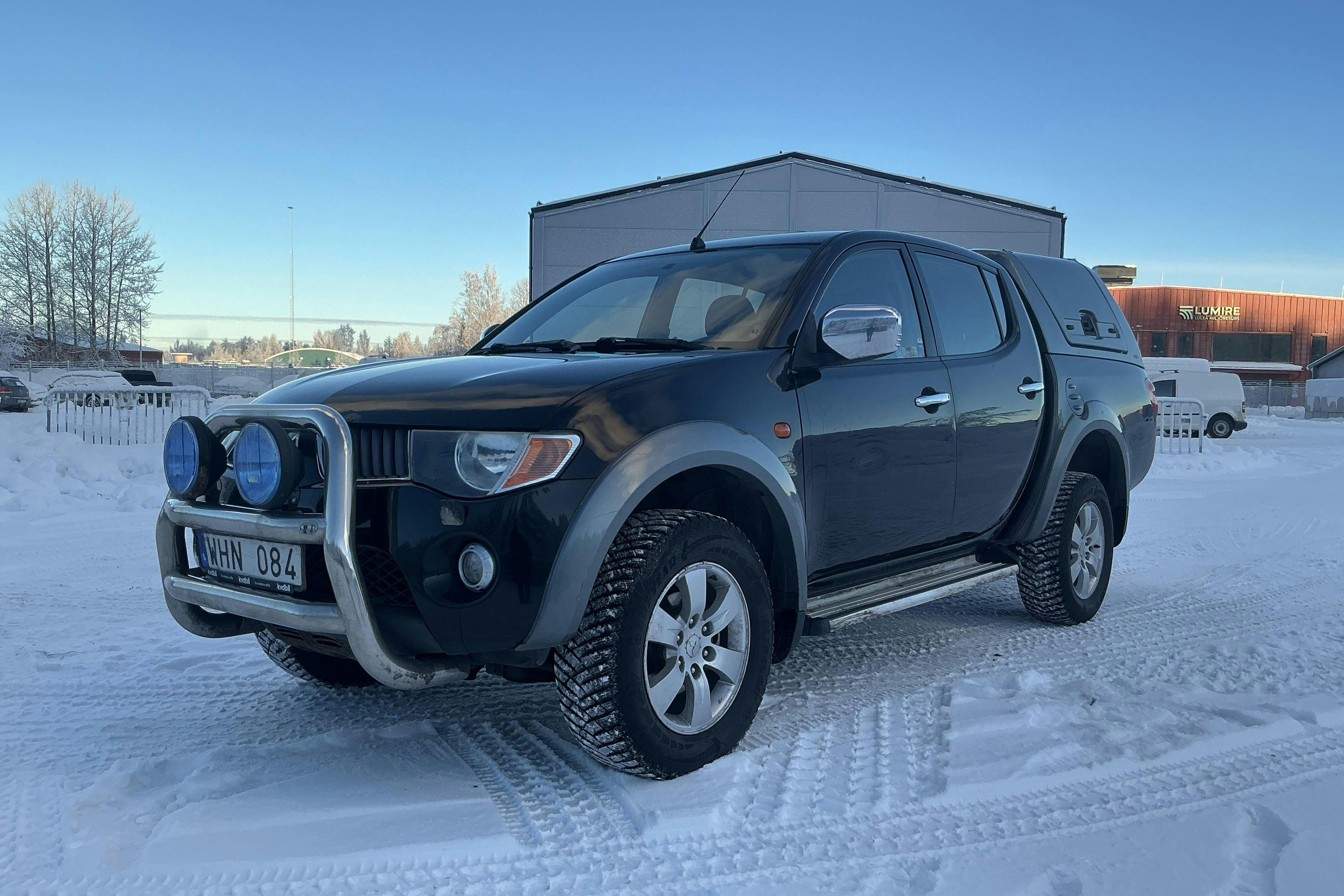 Presentationsfoto 1 av 13: Mitsubishi L200 2.5 DI-D (136hk) - 27 386 mil - Automat - svart - 2007