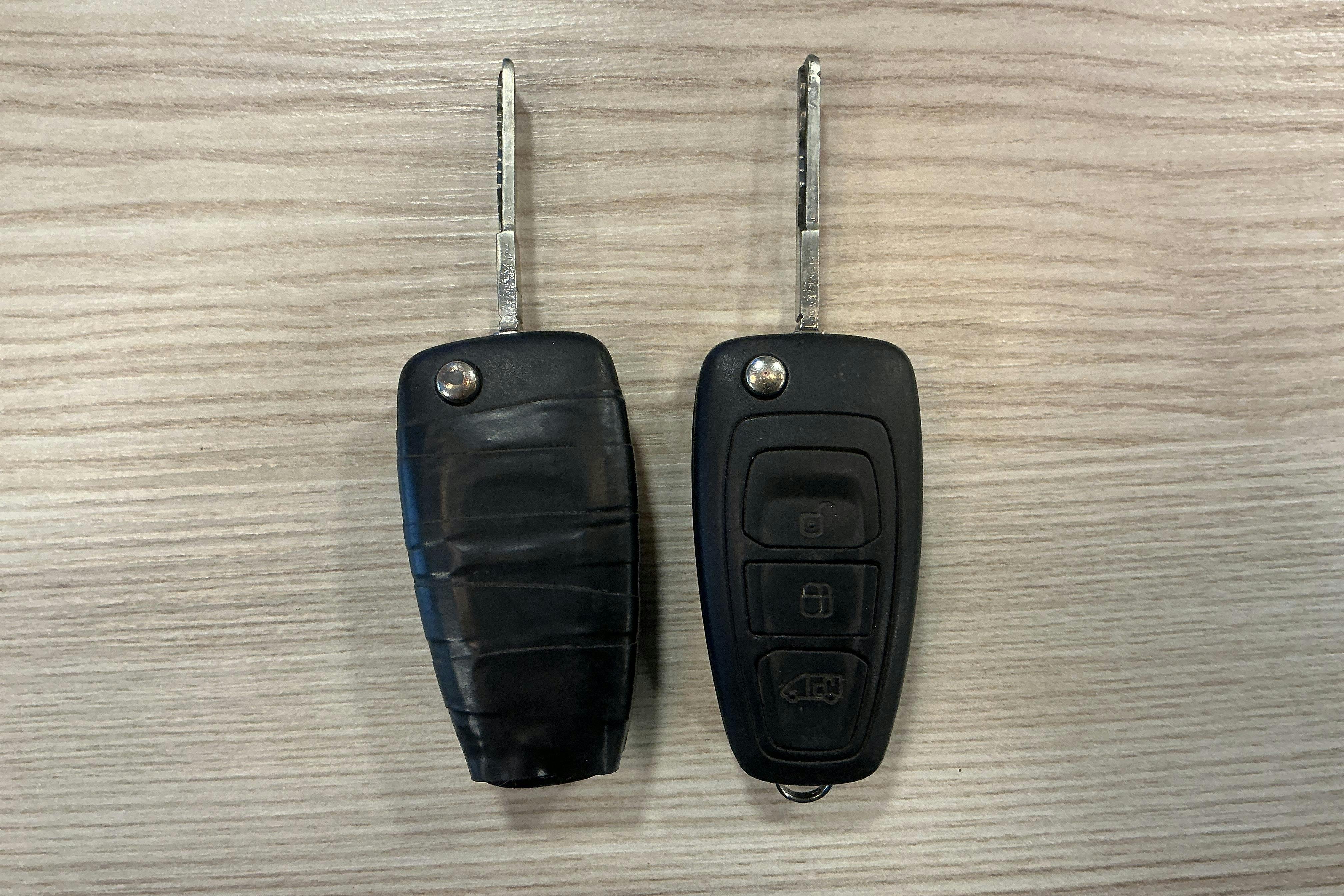 Presentationsfoto 11 av 11: Ford Transit Custom 270 (100hk) - 26 061 mil - Manuell - svart - 2016