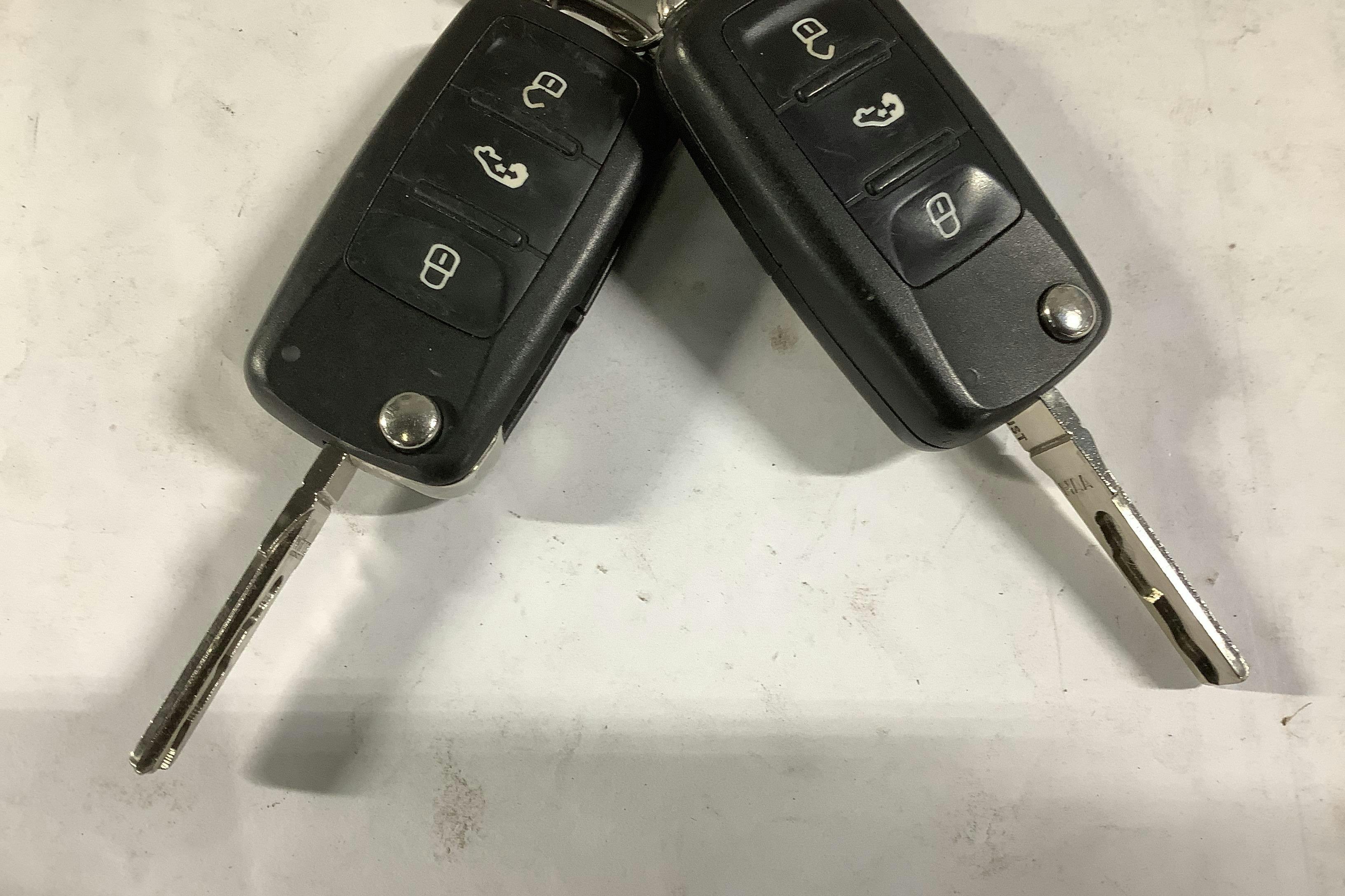 Præsentationsfoto 18 af 18: VW Golf VII 1.4 TGI BlueMotion Sportscombi (110hk) - 97 210 kilometer - Manuel - Rød farve - 2016