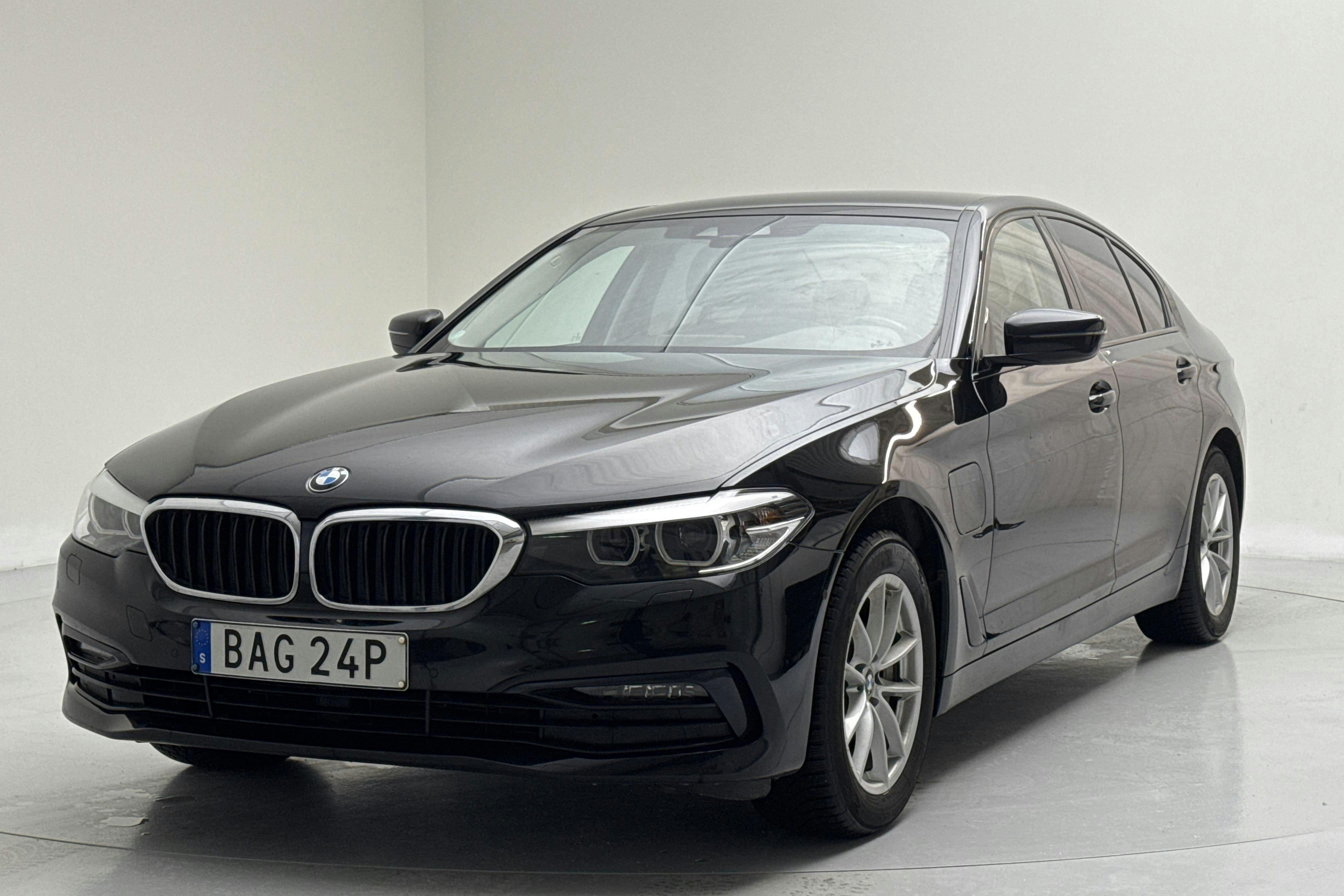 Esitlusfoto 1 aadressil 18: BMW 530e iPerformance Sedan, G30 12kWh (252hk) - 147 240 km - Automaatne - must - 2020