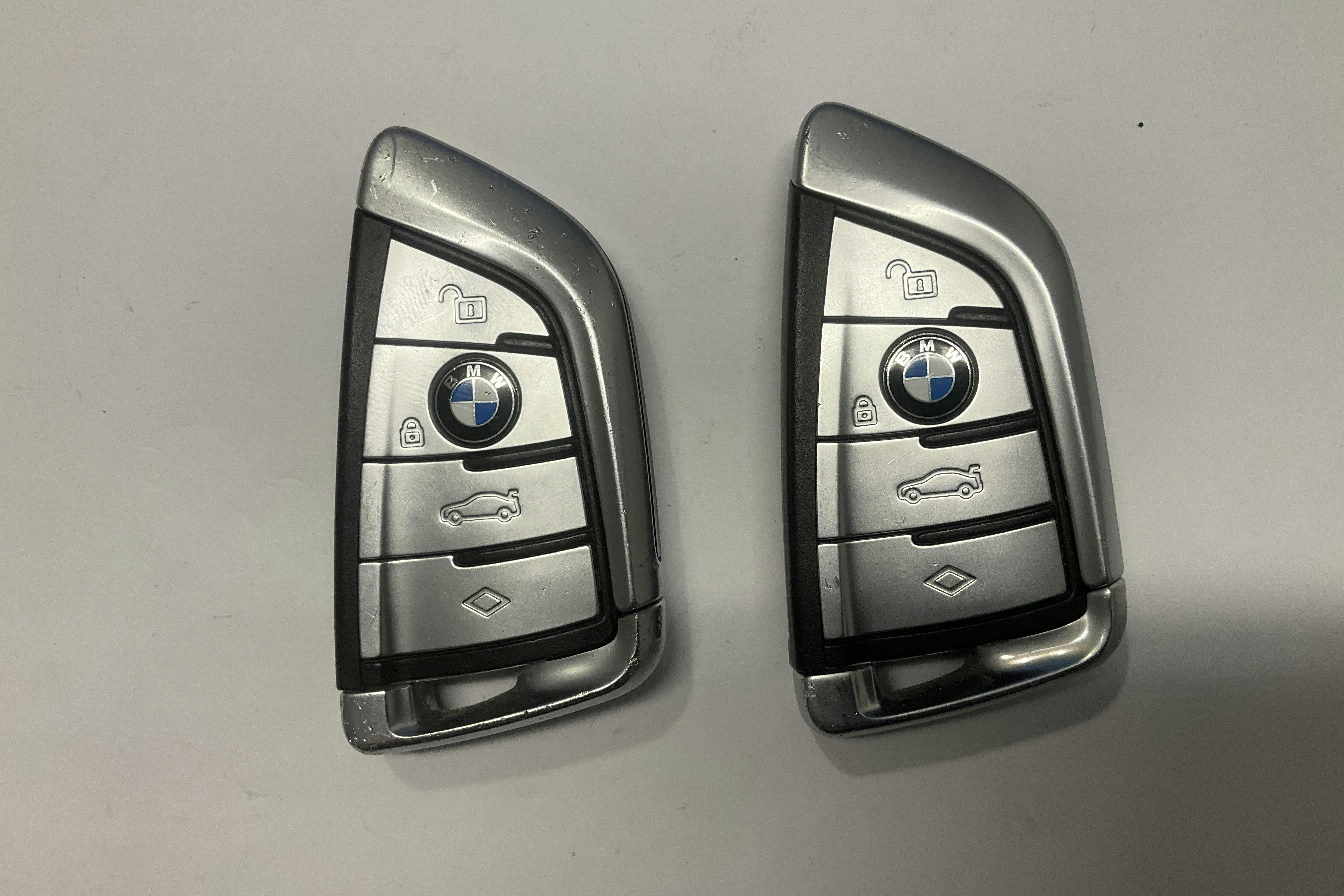 Esitlusfoto 18 aadressil 18: BMW 530e iPerformance Sedan, G30 12kWh (252hk) - 147 240 km - Automaatne - must - 2020