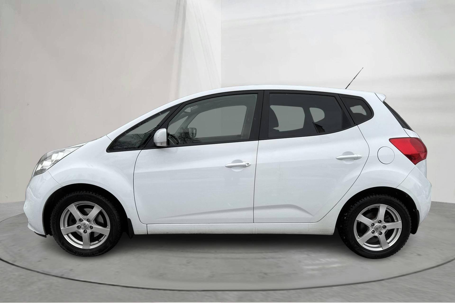 Præsentationsfoto 2 af 14: KIA Venga 1.6 (126hk) - 133 040 kilometer - Salgsautomat - Hvid - 2017