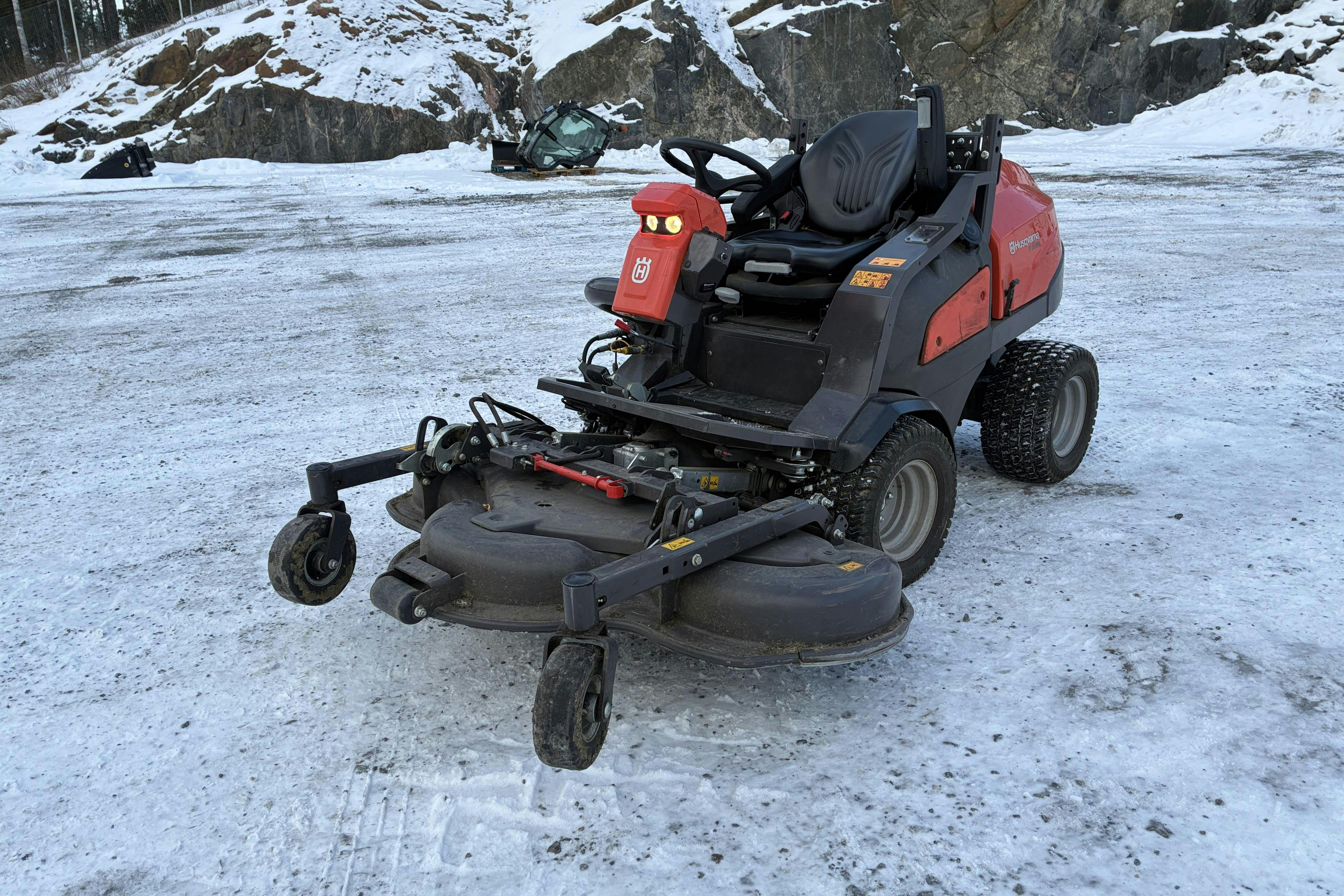 Presentationsfoto 1 av 82: Husqvarna P 525D -  - 2016