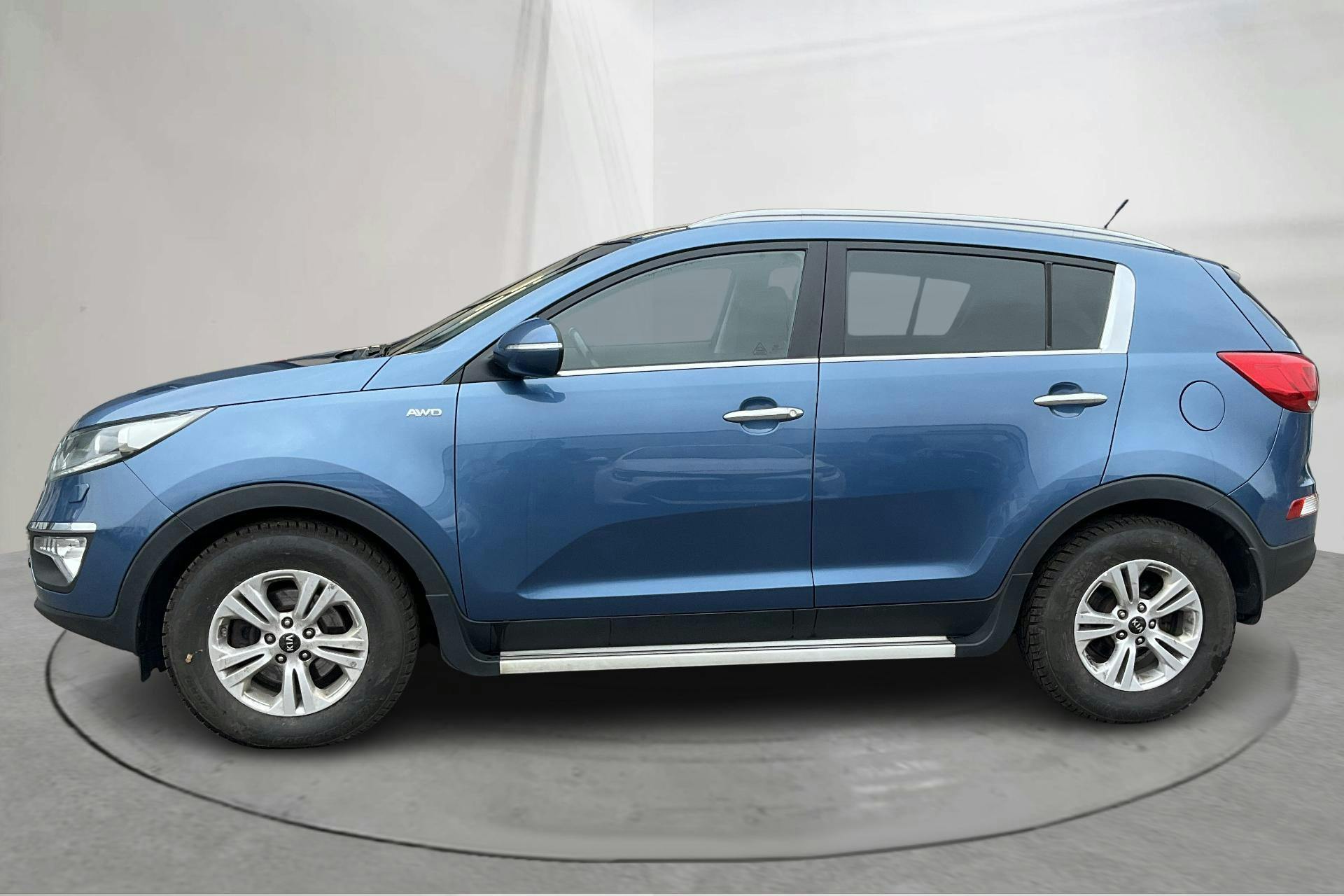 Præsentationsfoto 2 af 15: KIA Sportage 2.0 CRDi AWD (184hk) - 198 090 kilometer - Salgsautomat - Blå farve - 2014