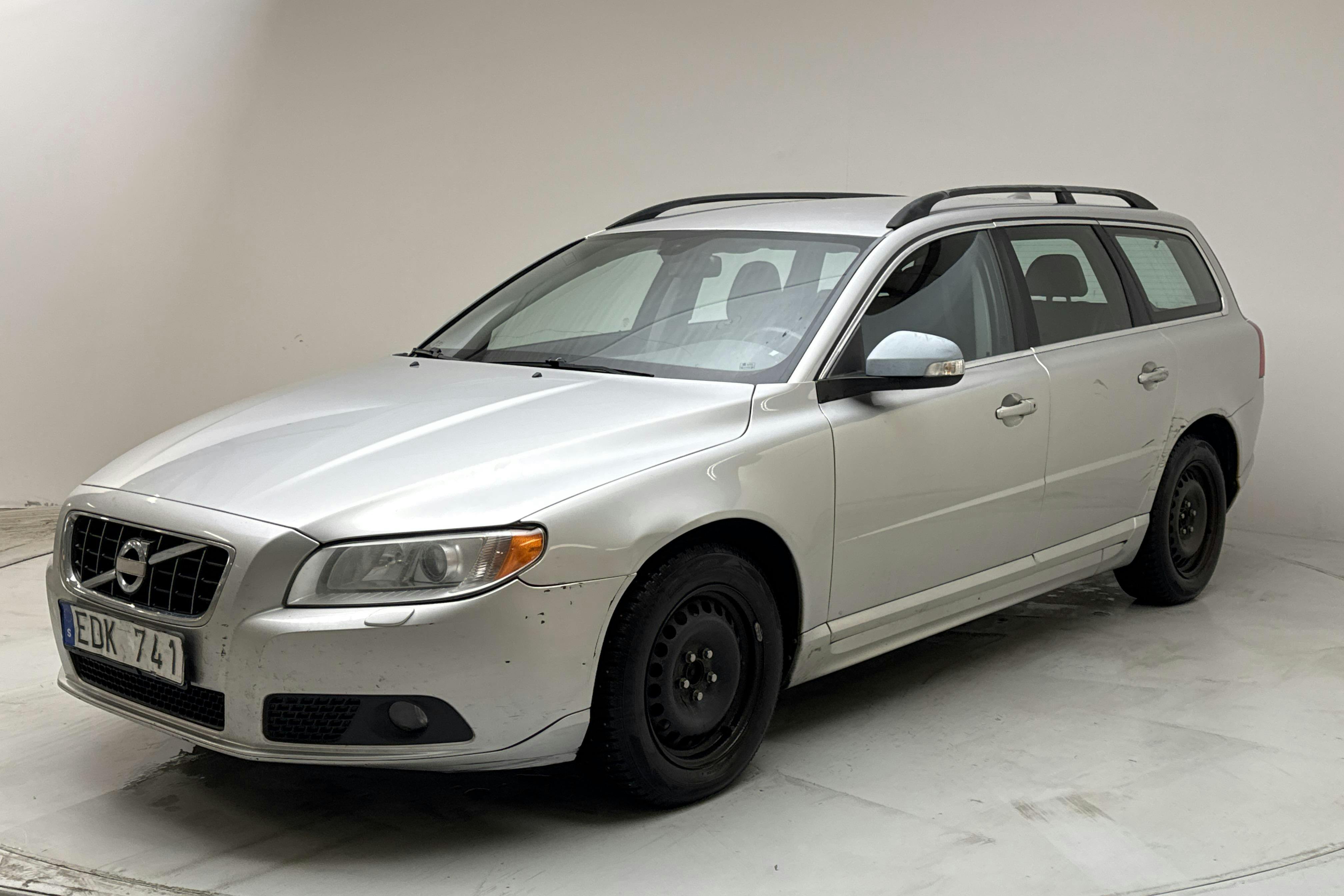 Presentation photo 1 of 14: Volvo B + V70 - 280 620 km - Automatic - Light Grey - 2011