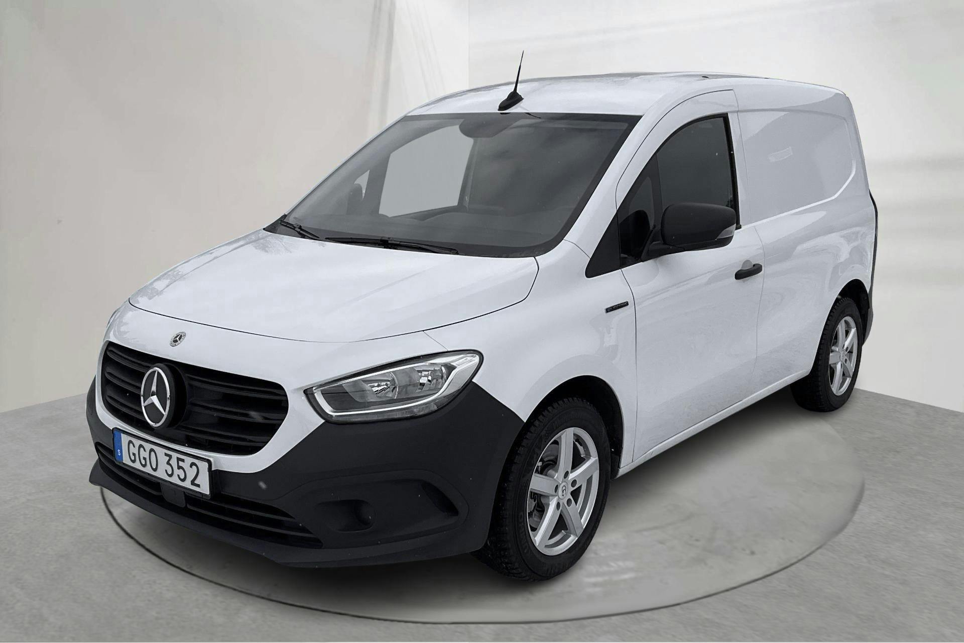 Presentation photo 1 of 14: Mercedes eCitan Skåp 45kWh (122hk) - 8 560 km - Automatic - white - 2024