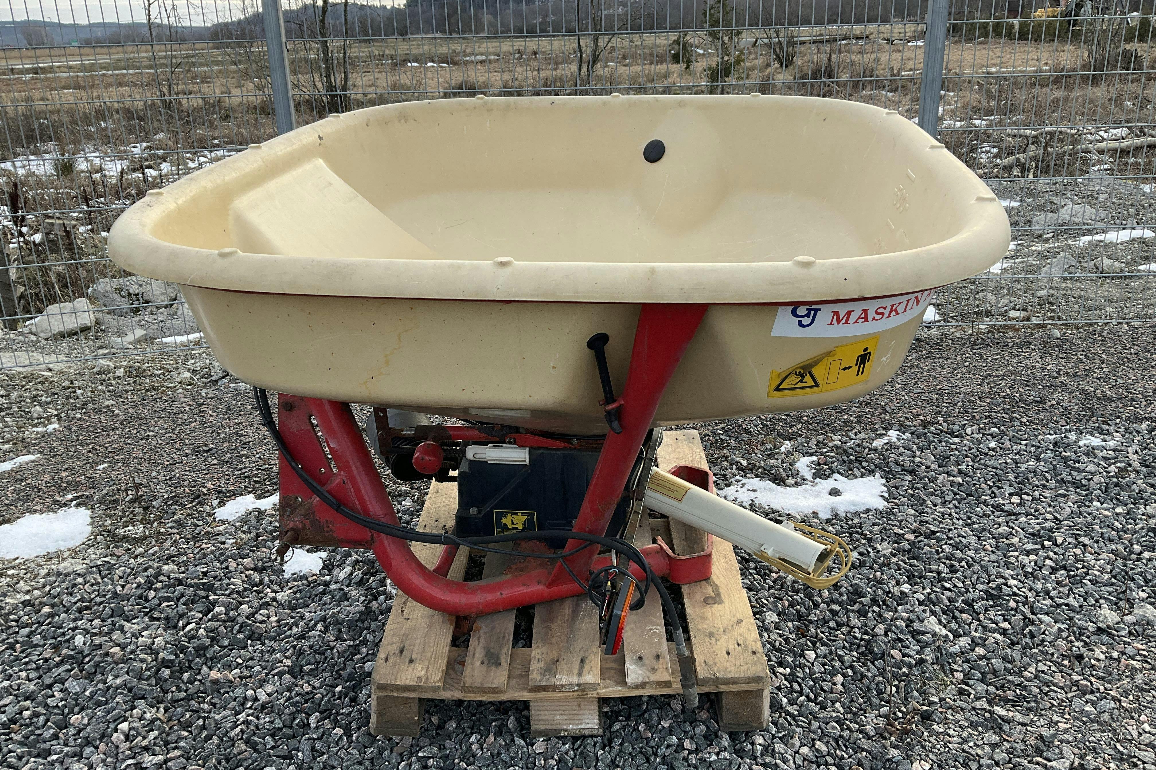 Presentation photo 1 of 10: VICON / Kverneland Gödselspridare med knivar - 0 km