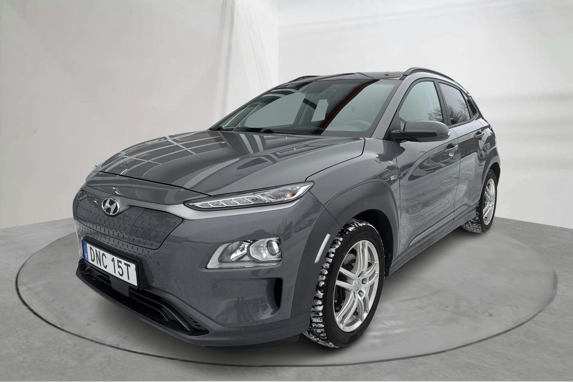 Presentation photo 1 of 15: Hyundai Kona Electric Long Range 64kWh (204hk) - 78 330 km - Automatic - gray - 2020
