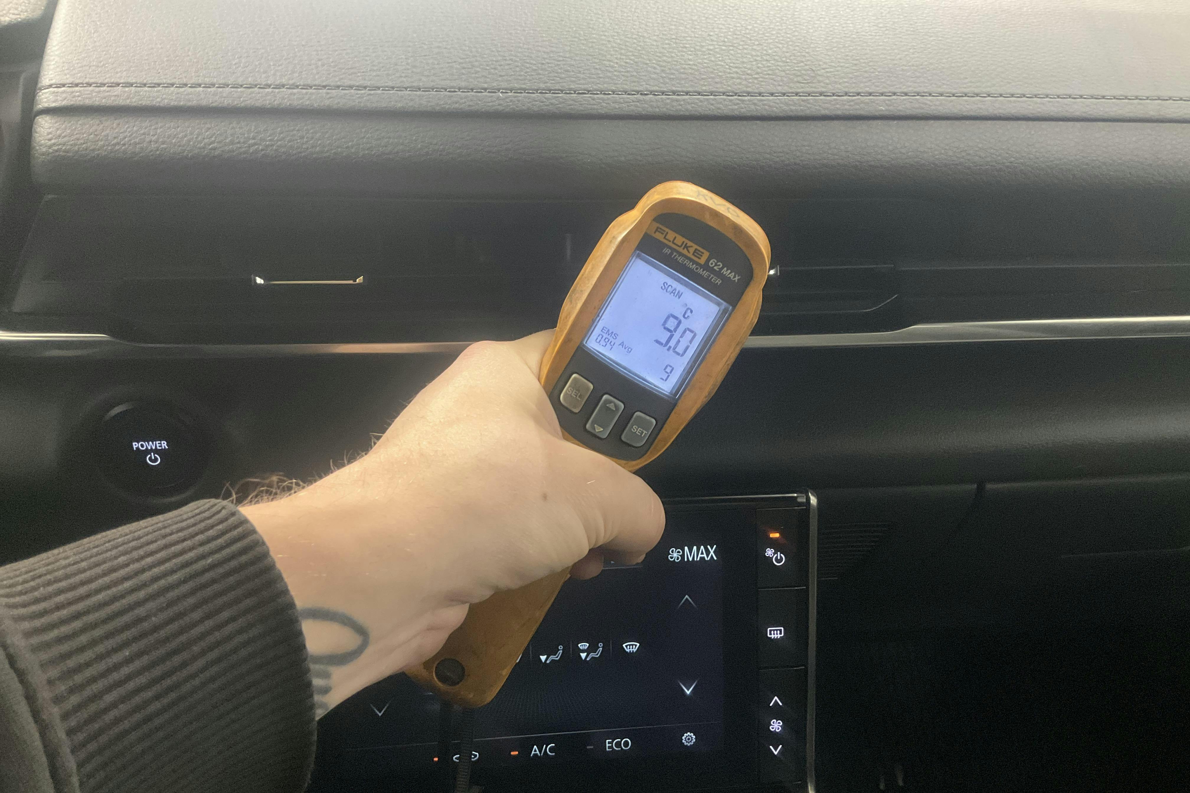 Presentation photo 23 of 23: Mazda MX-30 e-Skyactiv (145hk) - 69 400 km - Automatic - white - 2023