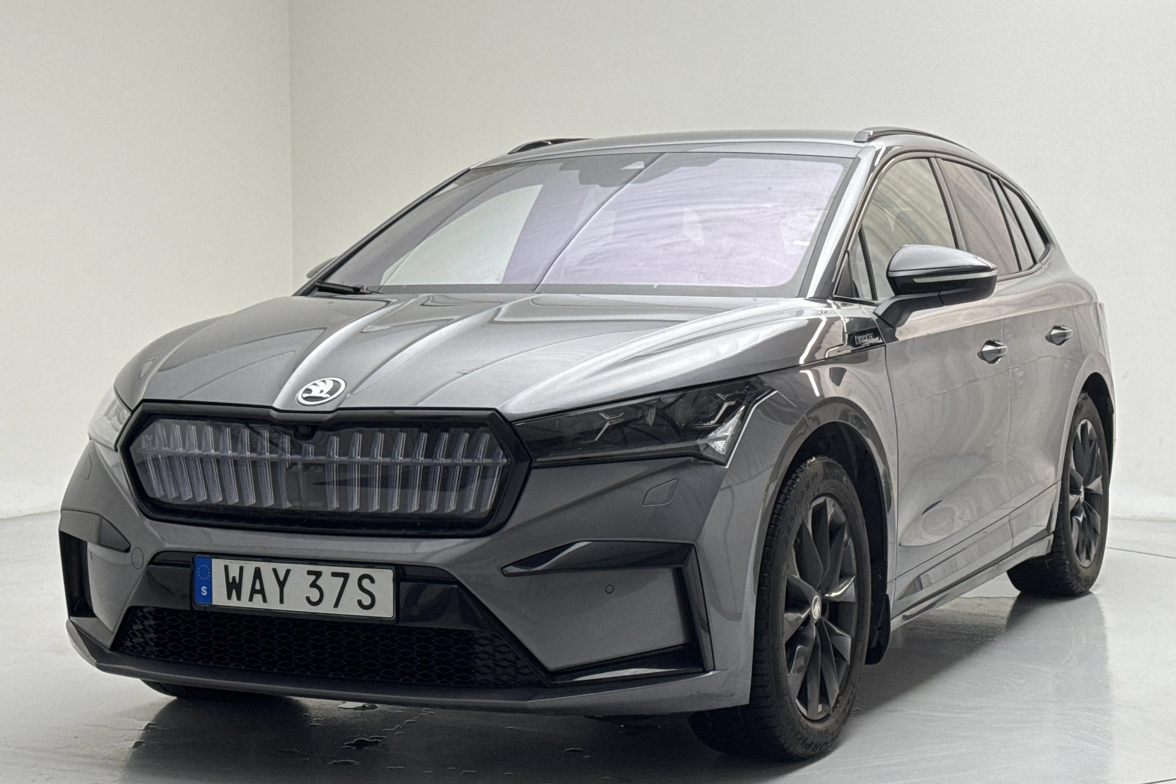 Presentation photo 1 of 17: Skoda Enyaq iV 80x (265hk) - 93 940 km - Automatic - gray - 2023