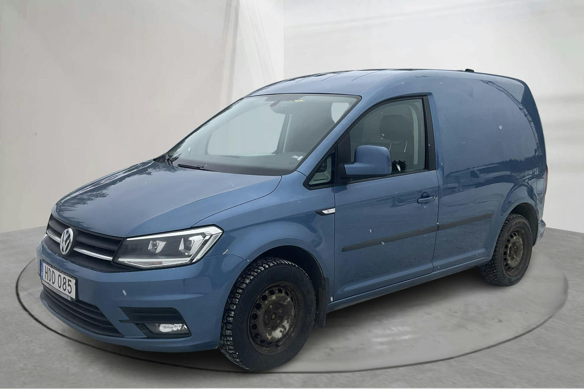 Presentationsfoto 1 av 14: VW Caddy 2.0 TDI Skåp (102hk) - 18 917 mil - Automat - Light Blue - 2016