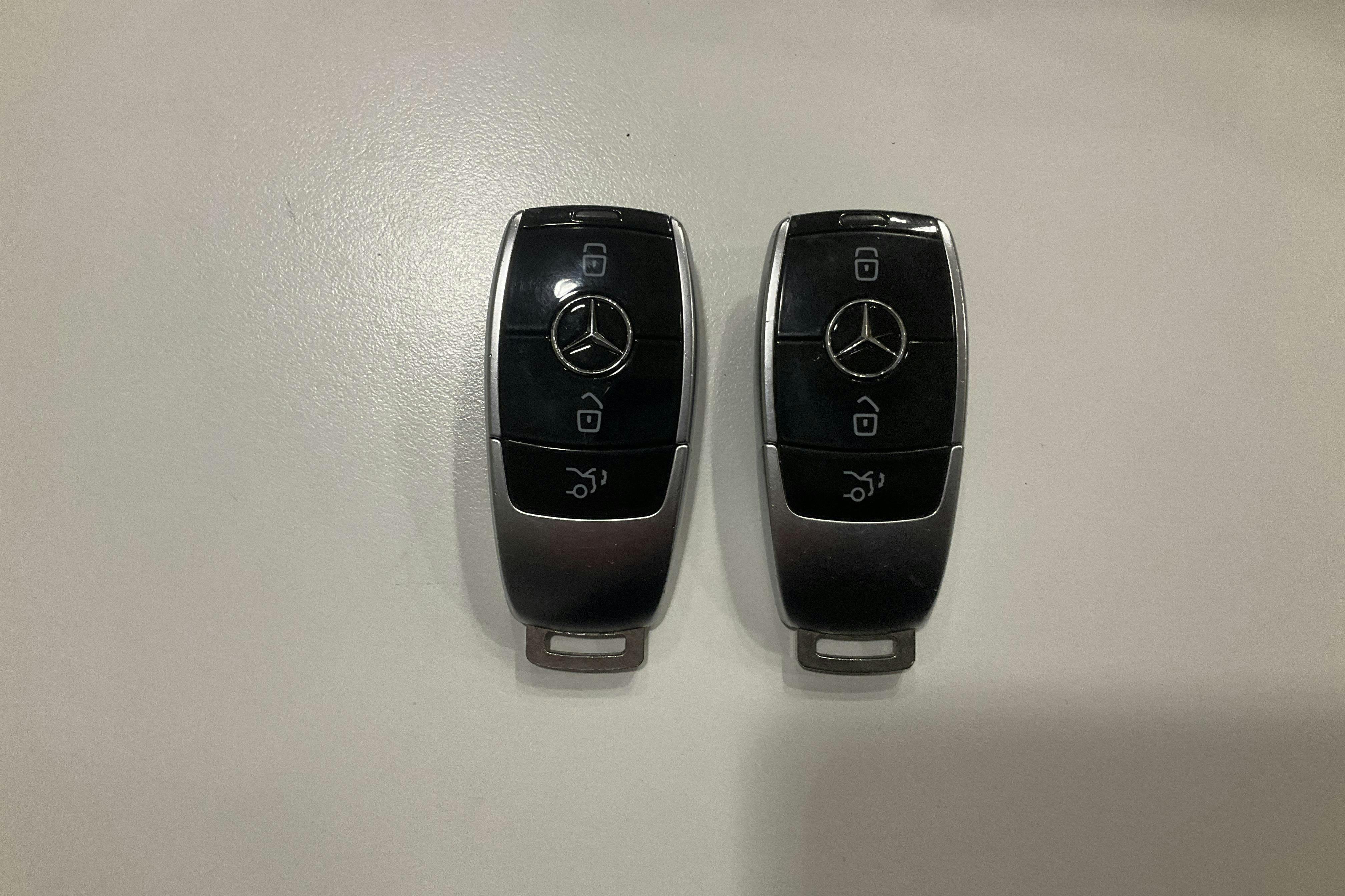 Presentationsfoto 20 av 20: Mercedes E 43 AMG 4MATIC Sedan W213 (401hk) - 9 250 mil - Automat - svart - 2018