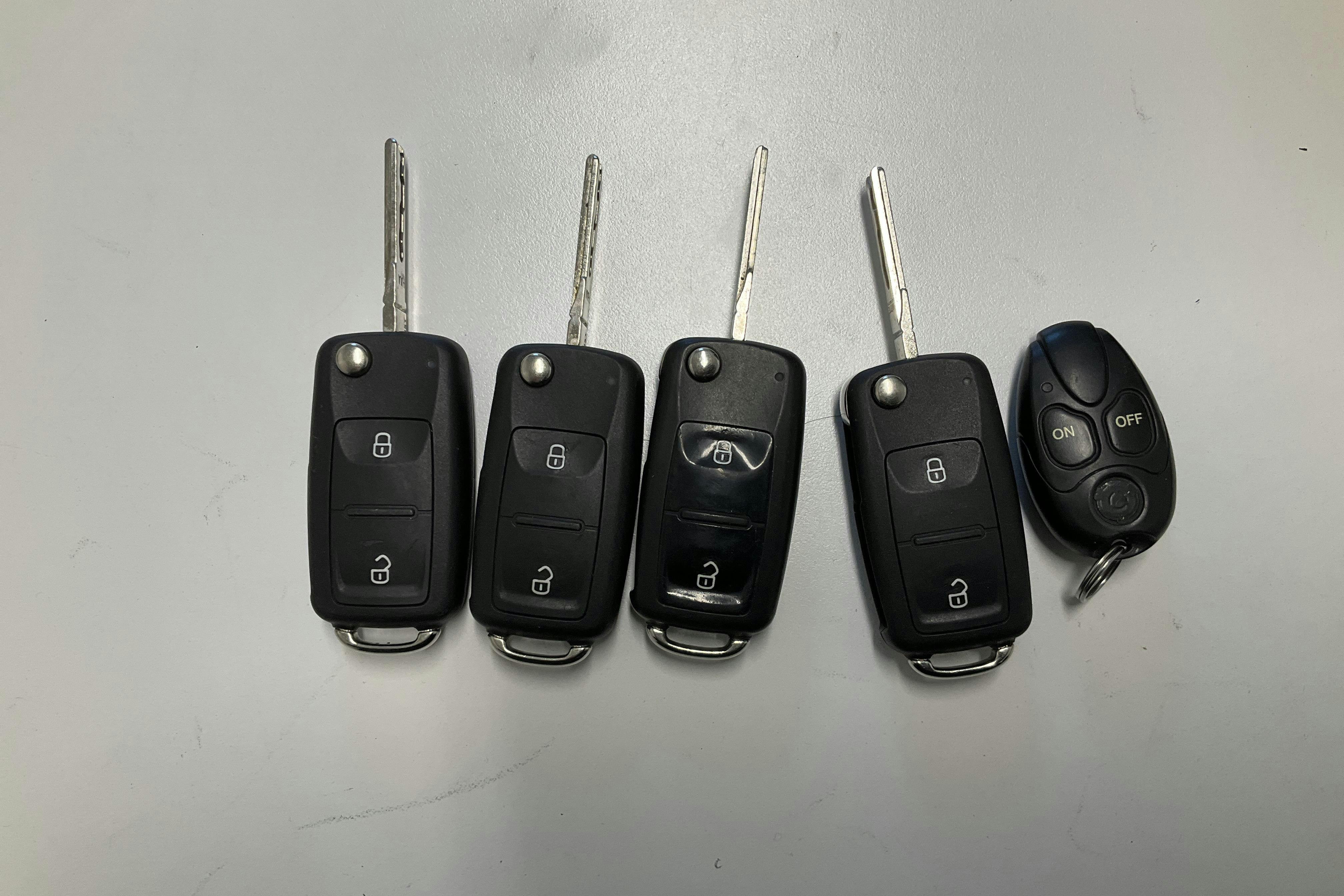 Presentation photo 14 of 14: VW Amarok 2.0 TDI 4motion (180hk) - 141 980 km - Automatic - silver - 2016