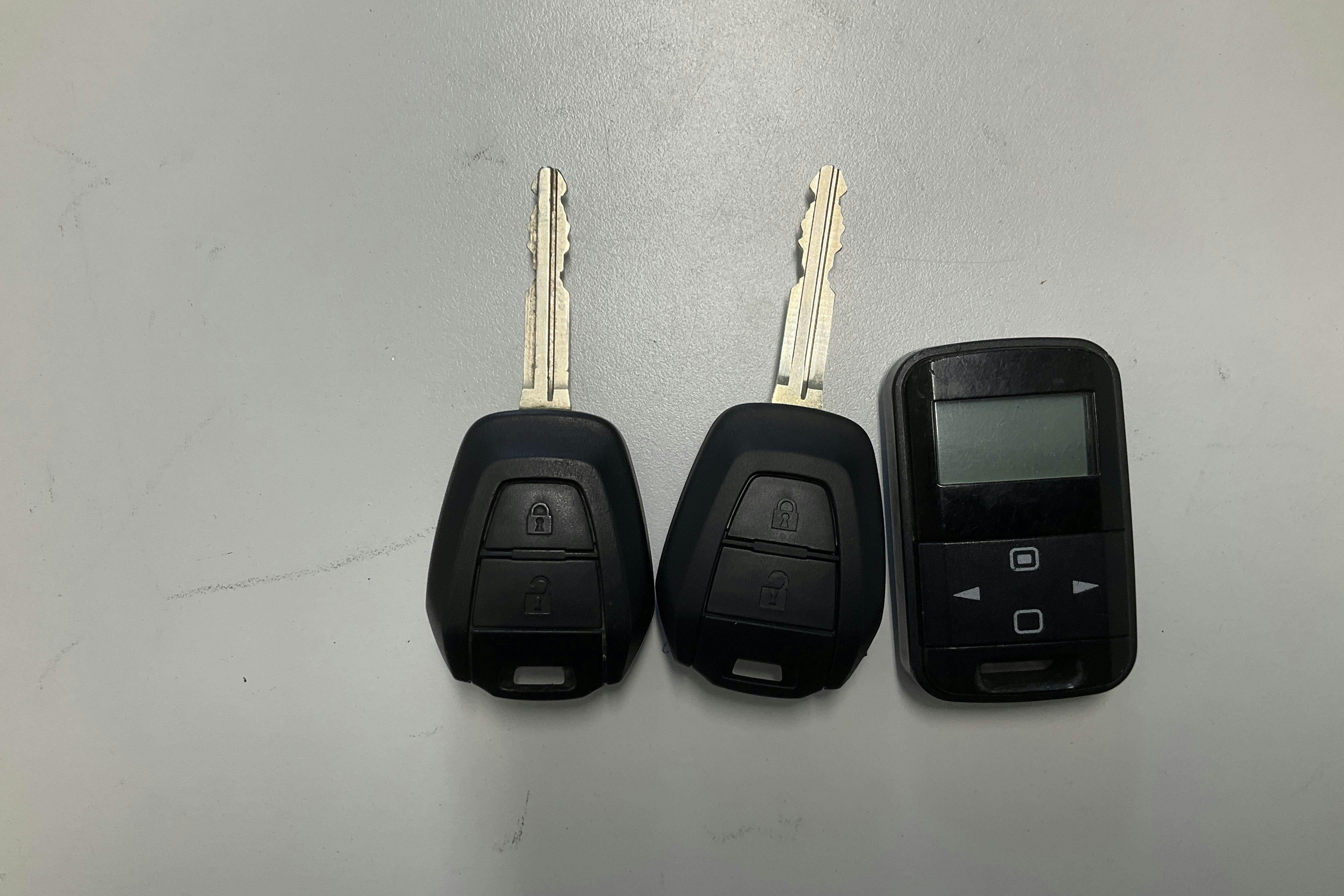 Presentationsfoto 12 av 12: Isuzu D-MAX 1.9 DDI 4WD (163hk) - 13 019 mil - Automat - svart - 2017