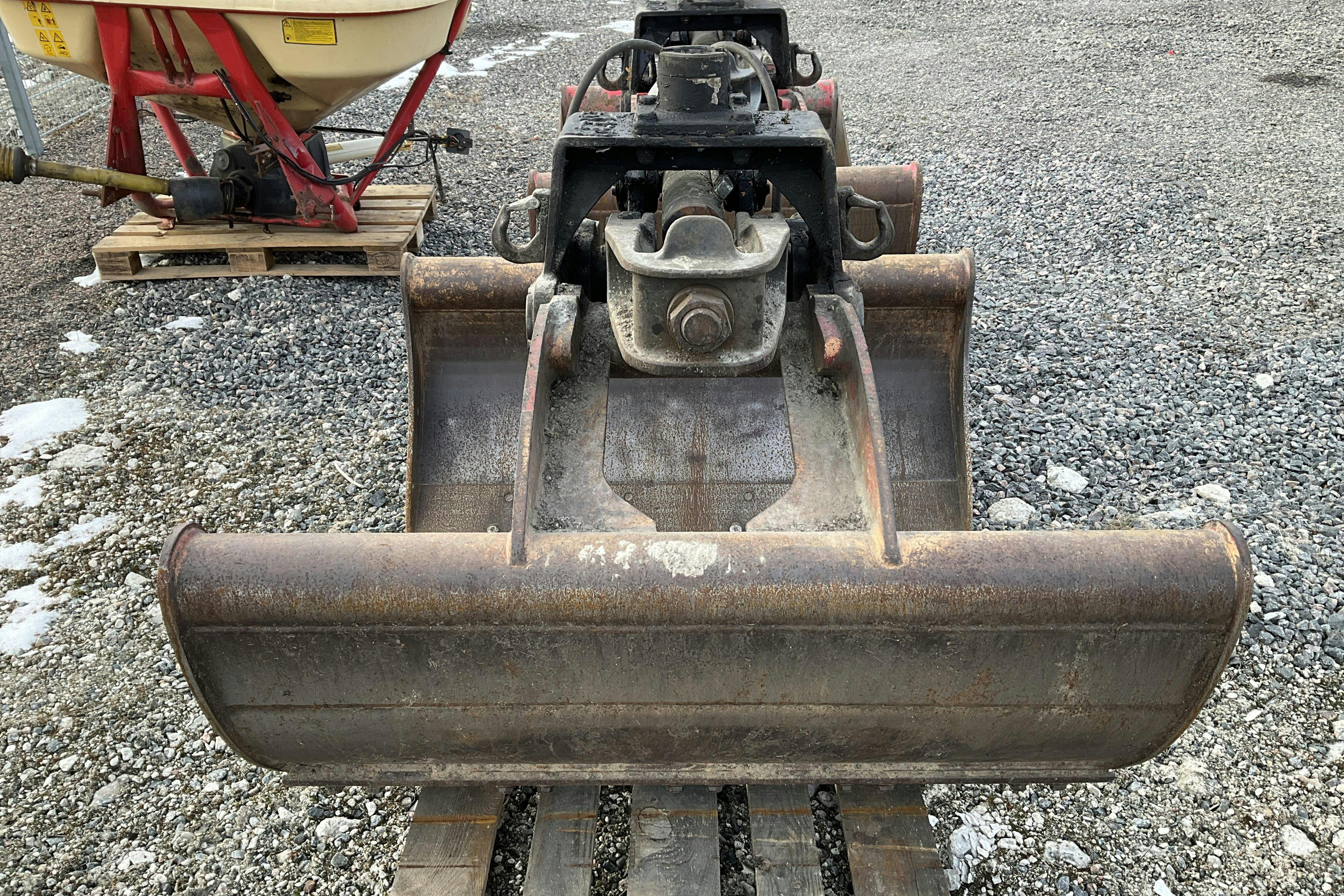 Presentationsfoto 2 av 9: Kinshofer skopa till kran - 0 km