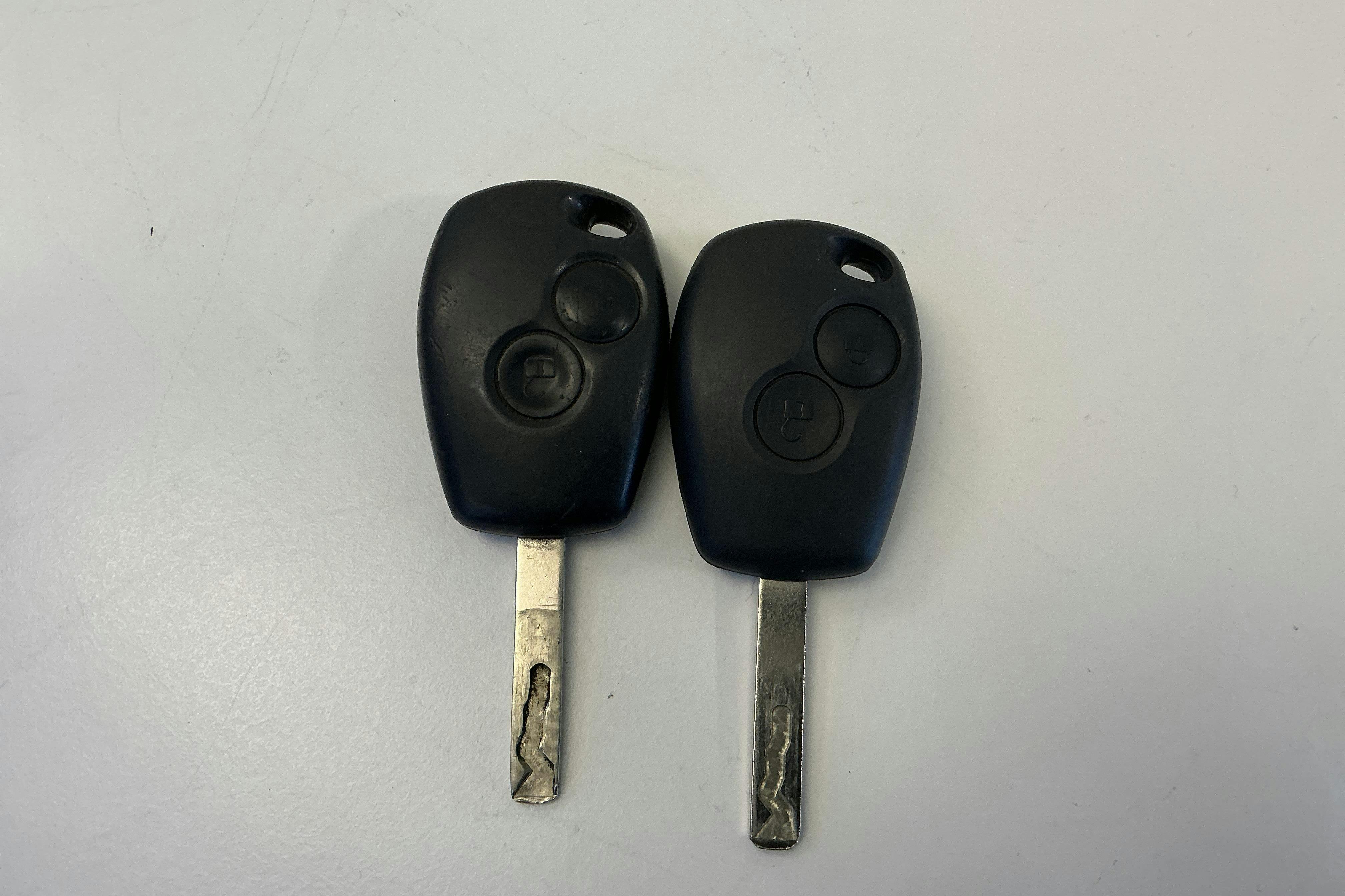 Presentation photo 13 of 13: Renault Kangoo II Z.E. 22kWh Maxi Skåp (60hk) - 61 100 km - Automatic - white - 2017