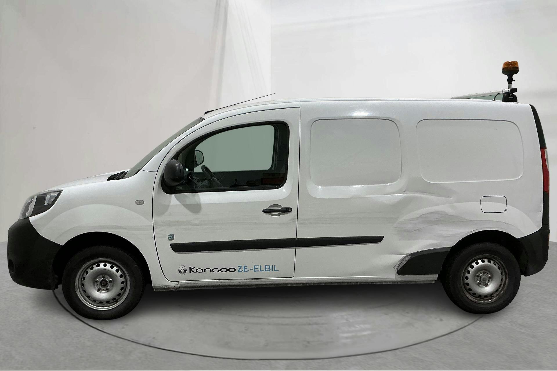 Presentation photo 2 of 13: Renault Kangoo II Z.E. 22kWh Maxi Skåp (60hk) - 61 100 km - Automatic - white - 2017