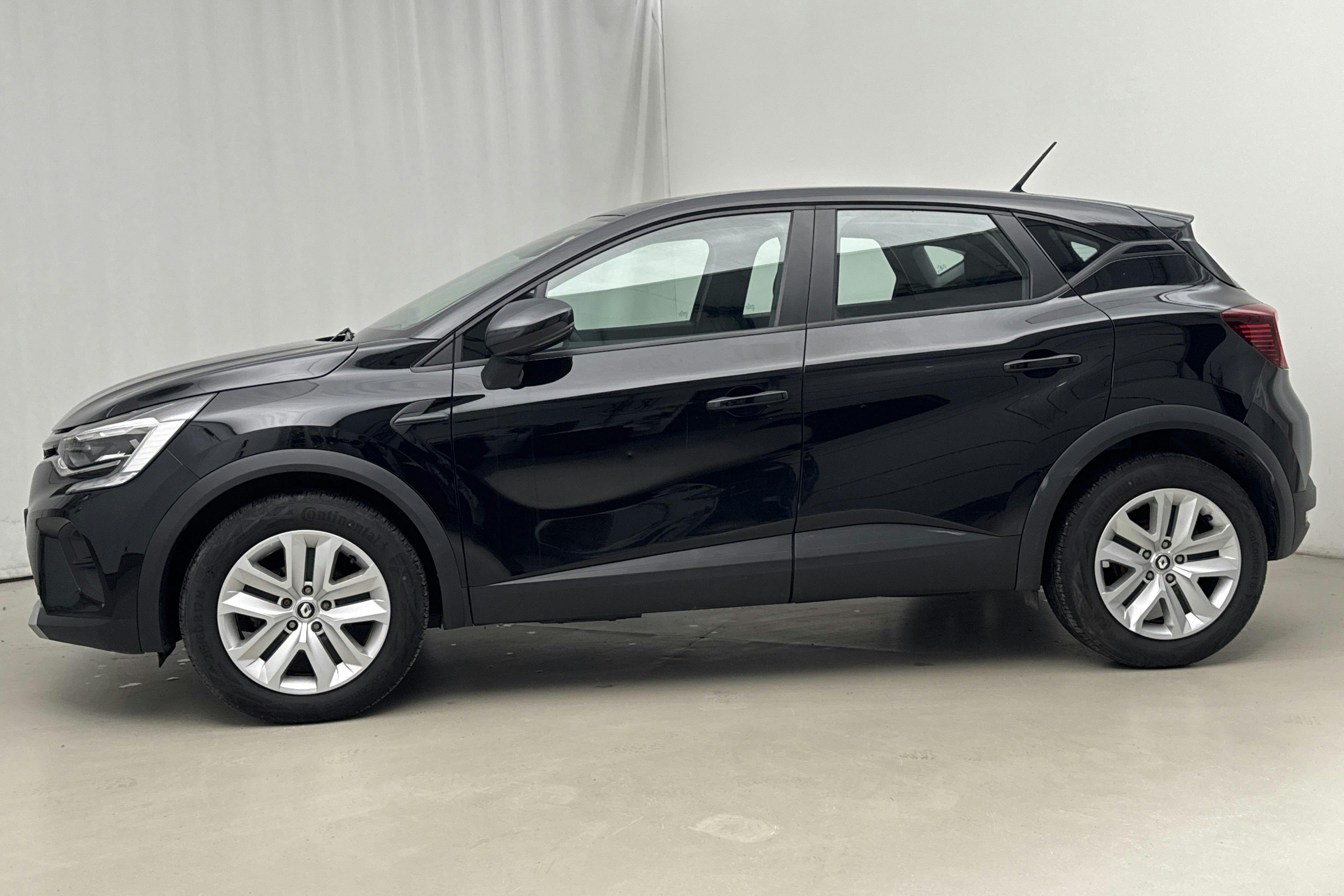 Presentationsfoto 2 av 13: Renault Captur 1.0 TCe (90hk) - 3 528 mil - Manuell - svart - 2024