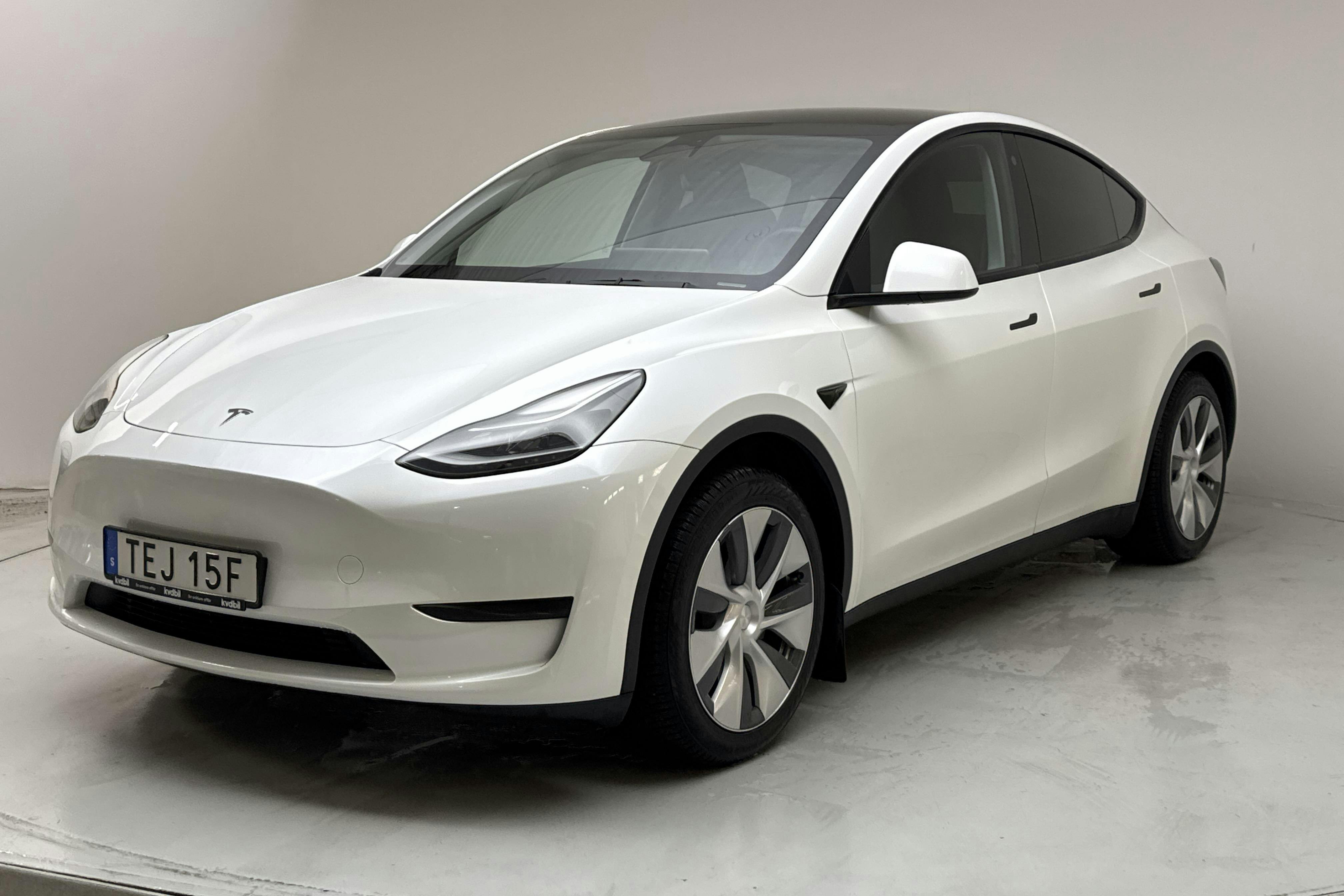 Zdjęcie prezentacyjne 1 z 20: Tesla Model Y RWD - 49 890 km - Automatyczna - biały - 2024