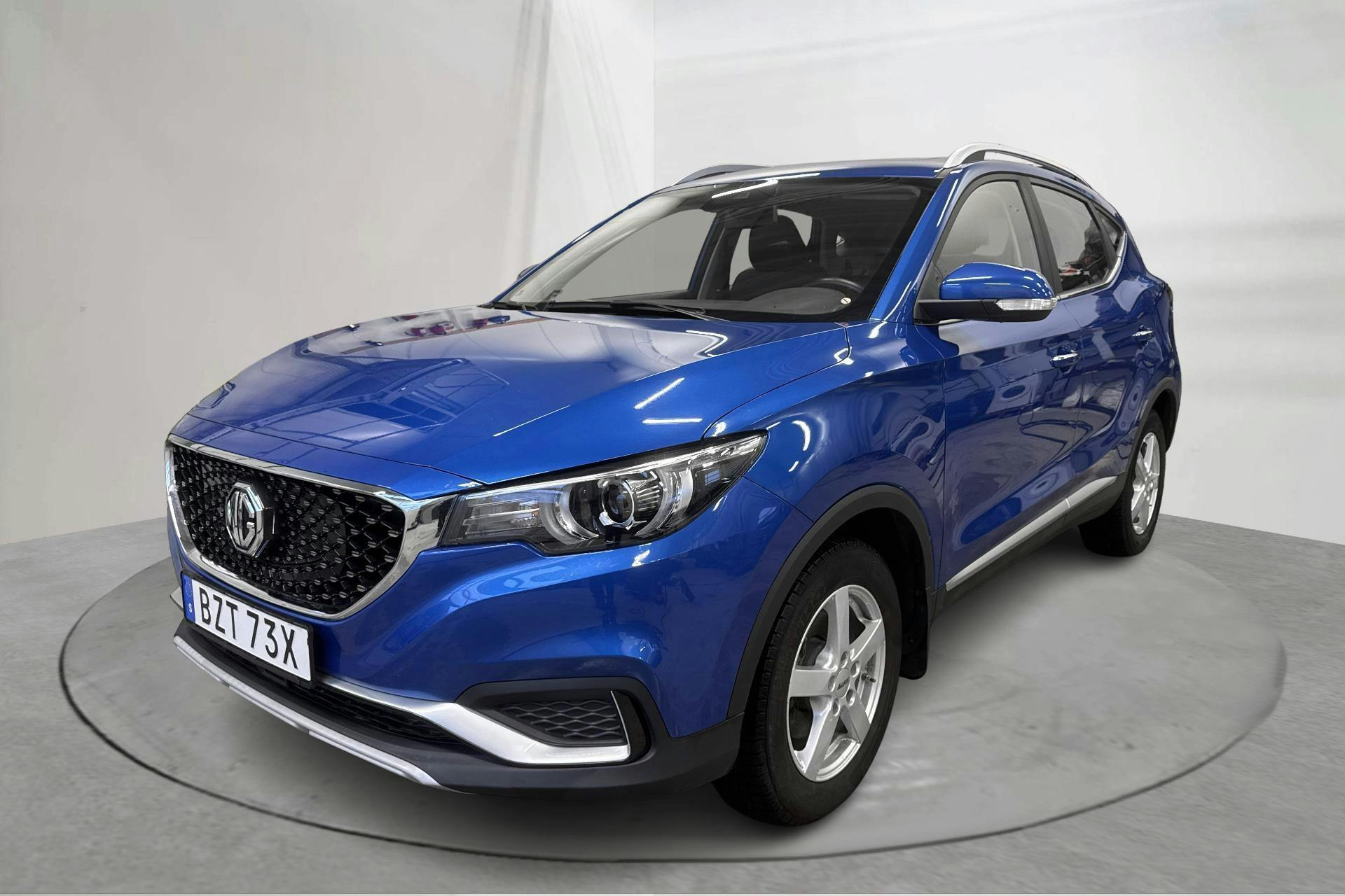 Presentationsfoto 1 av 18: MG ZS EV (143hk) - 3 505 mil - Automat - blå - 2020