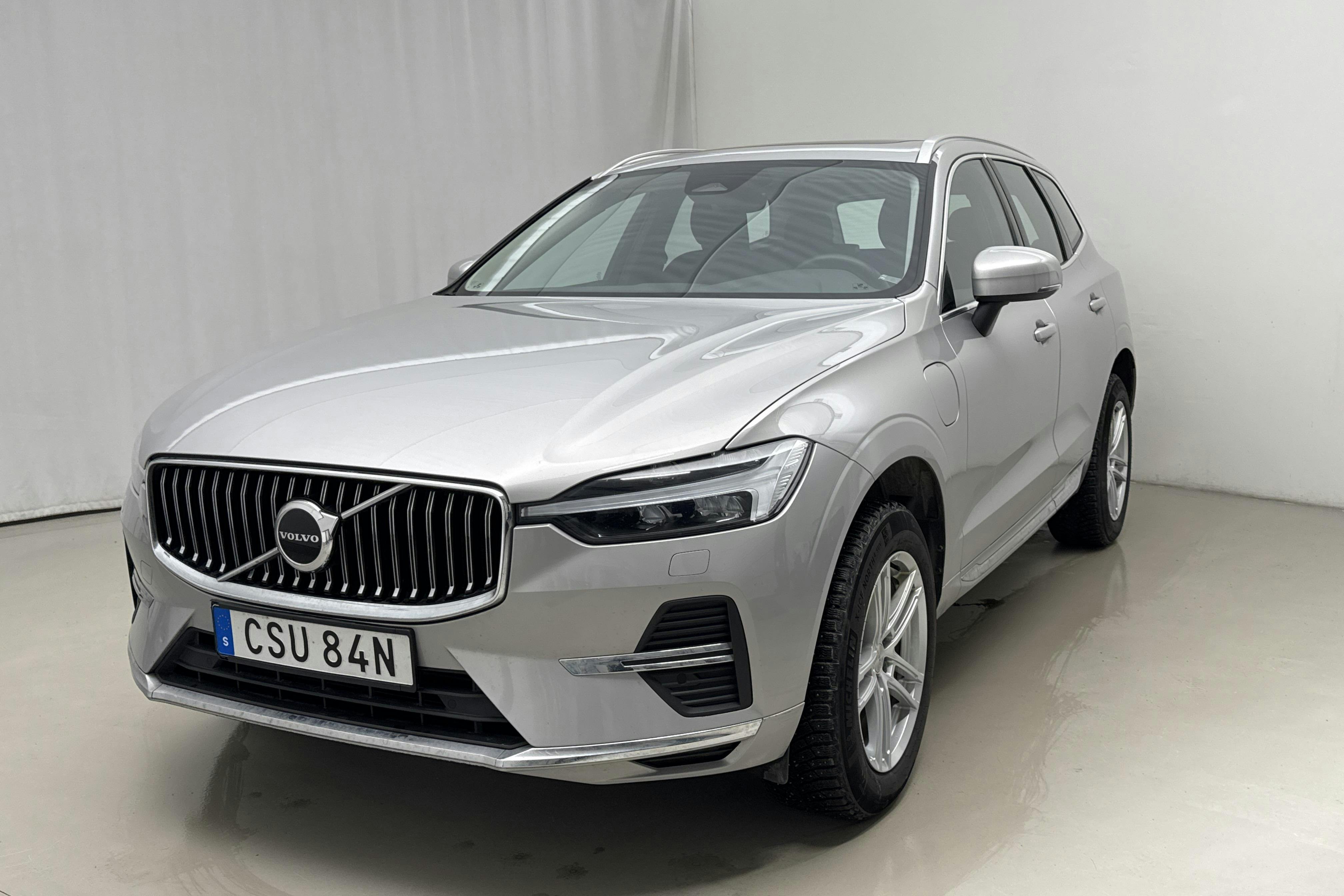 Presentation photo 1 of 19: Volvo XC60 T6 AWD Recharge (350hk) - 80 220 km - Automatic - silver - 2022