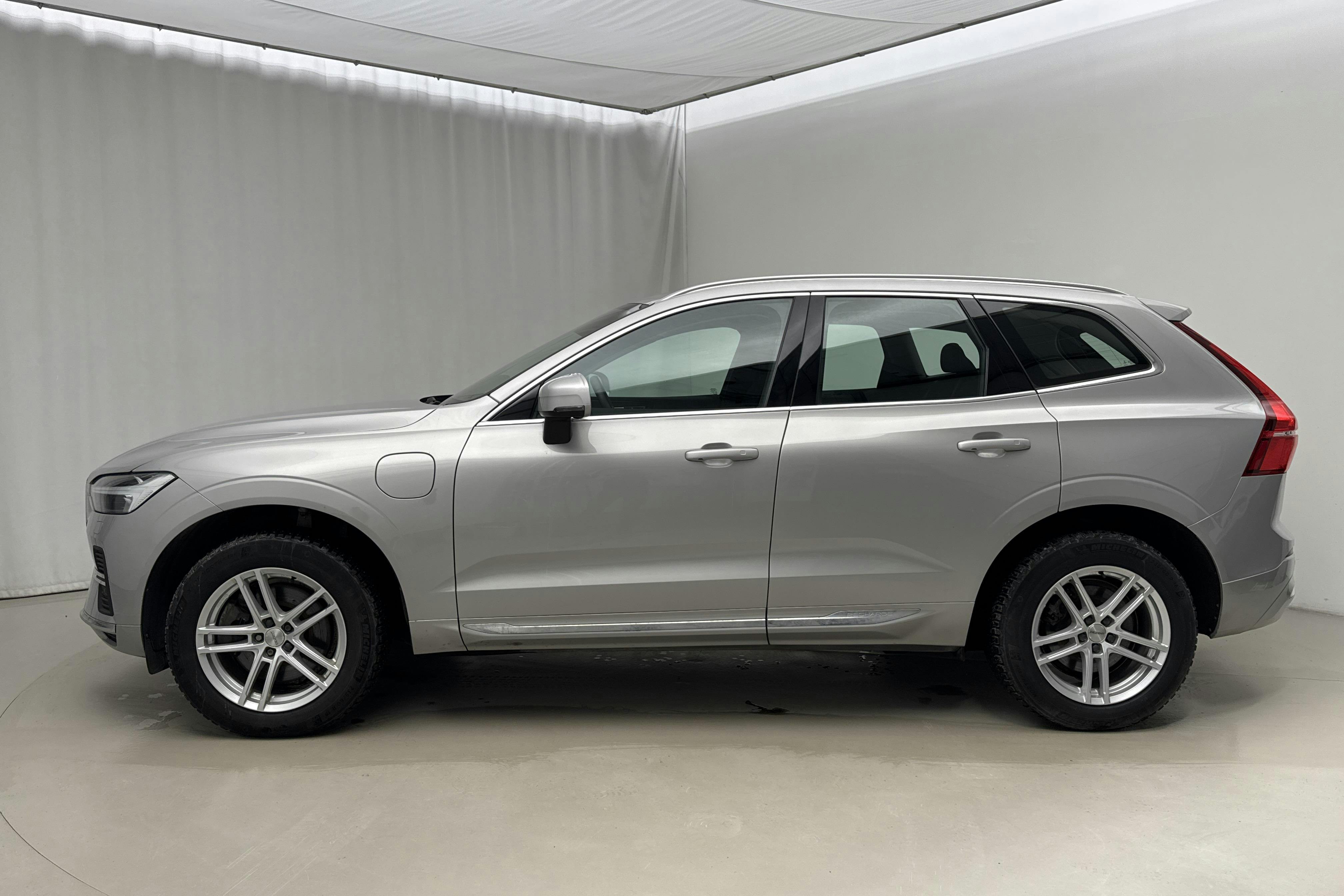 Presentation photo 2 of 19: Volvo XC60 T6 AWD Recharge (350hk) - 80 220 km - Automatic - silver - 2022