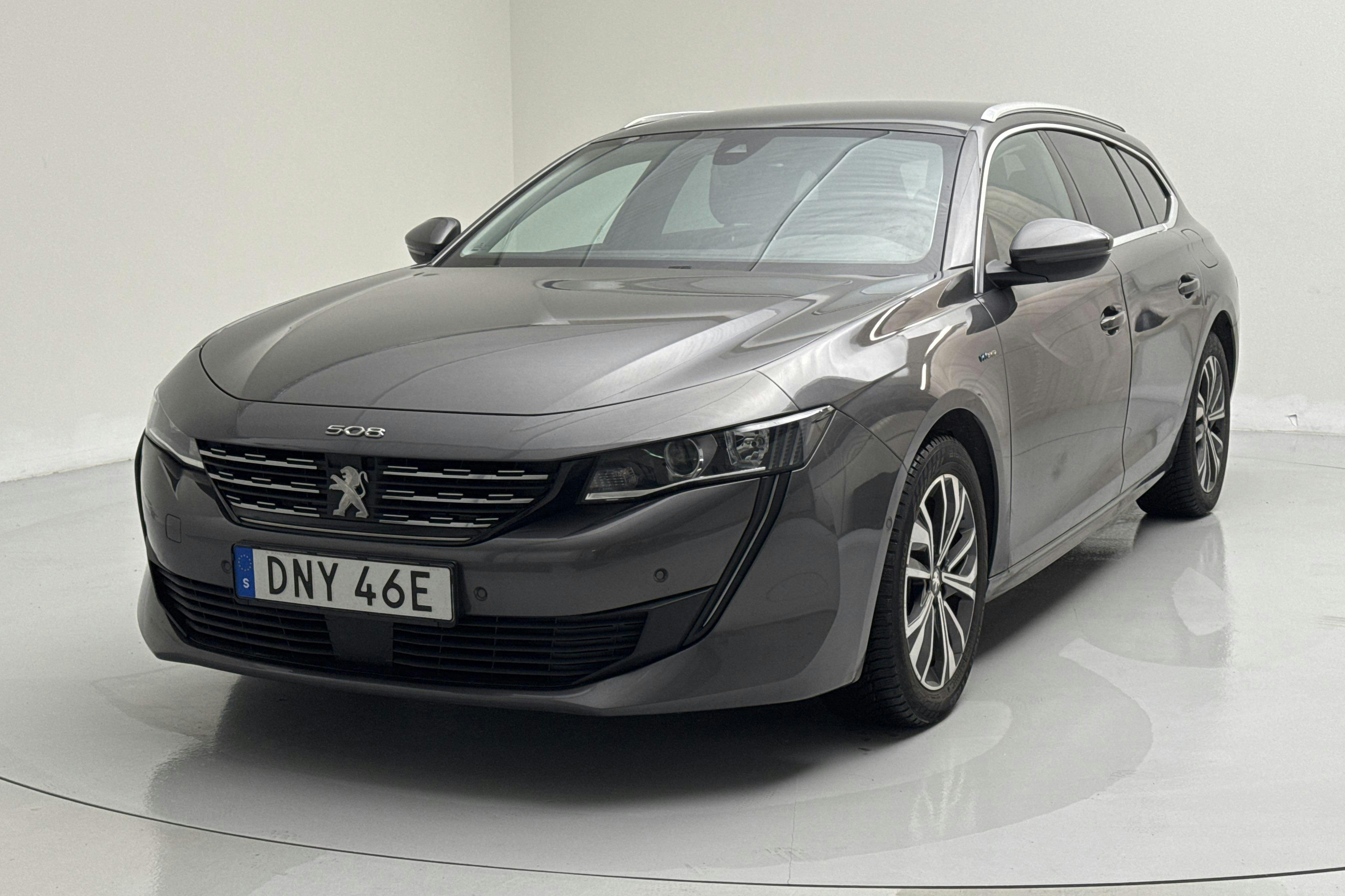 Presentationsfoto 1 av 18: Peugeot 508 1.6 Hybrid SW (225hk) - 6 367 mil - Automat - grå - 2021