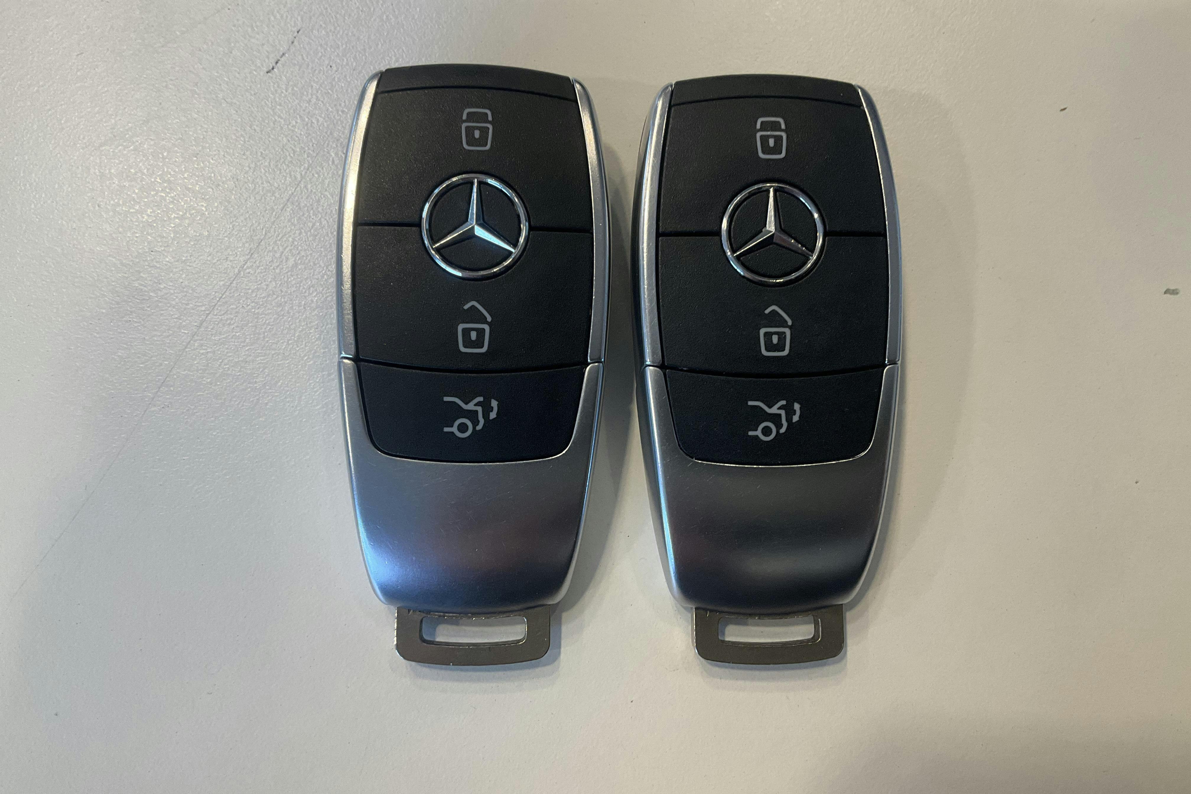 Presentationsfoto 23 av 23: Mercedes EQB 300 4MATIC X243 (228hk) - 5 716 mil - Automat - silver - 2023