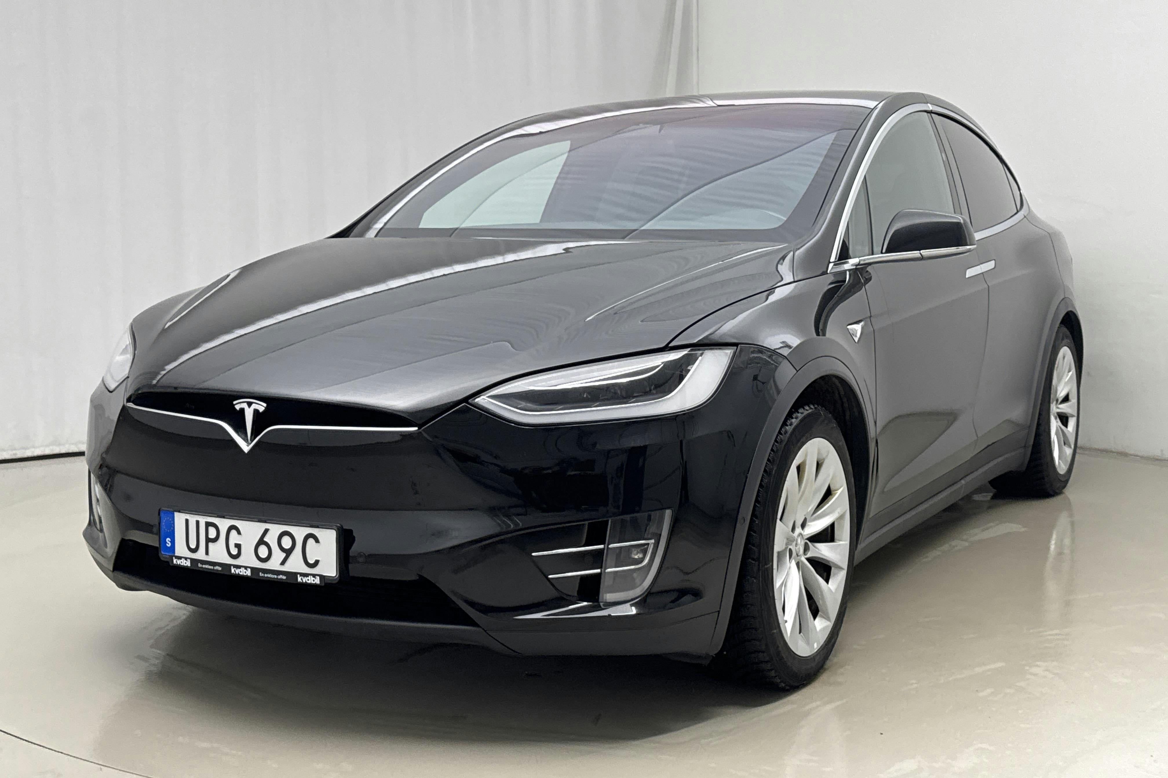 Presentationsfoto 1 av 28: Tesla Model X 100D - 15 959 mil - Automat - svart - 2019