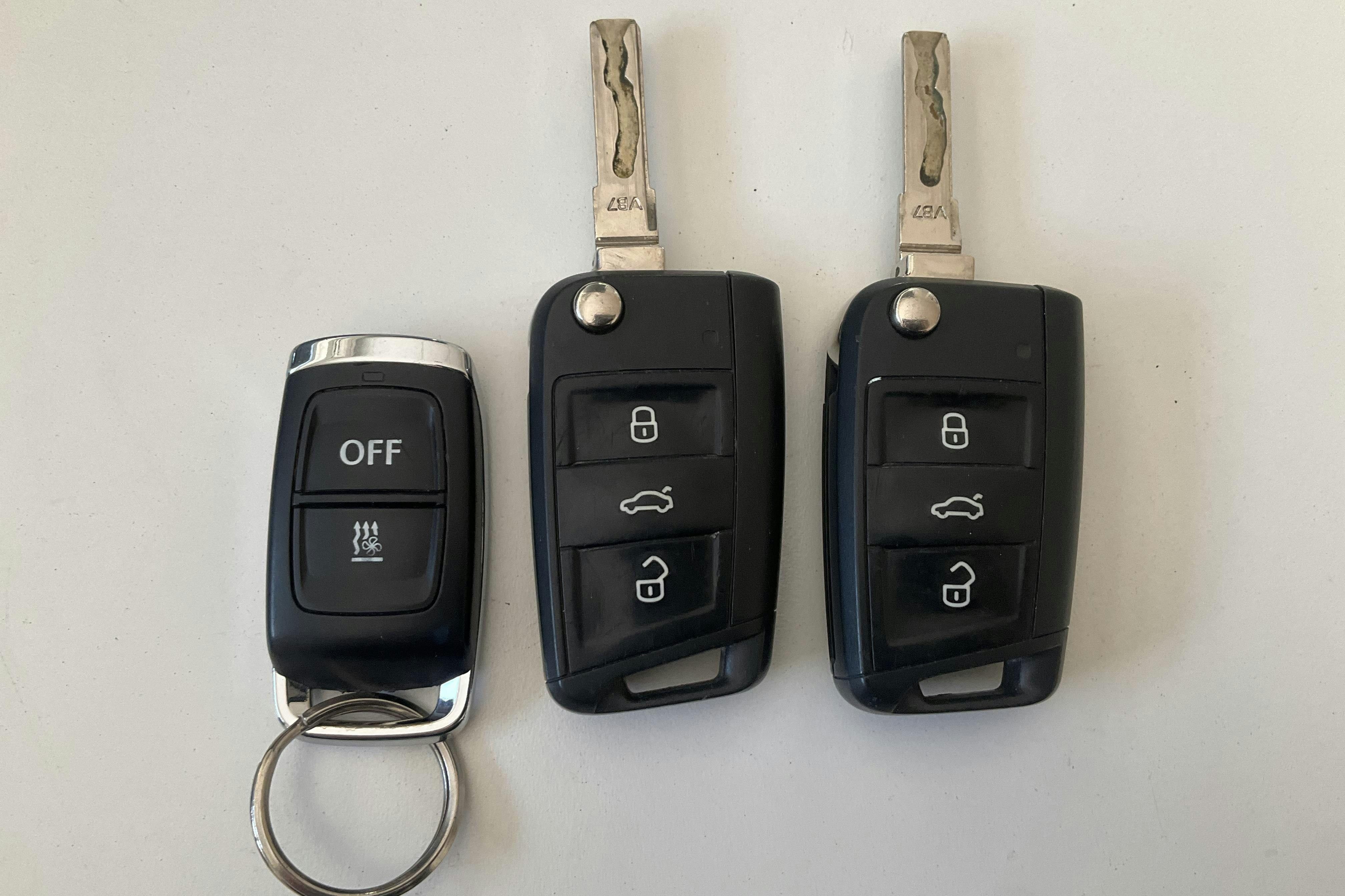 Presentation photo 17 of 17: VW Golf VII 1.6 TDI Sportscombi (115hk) - 85 260 km - Automatic - black - 2017